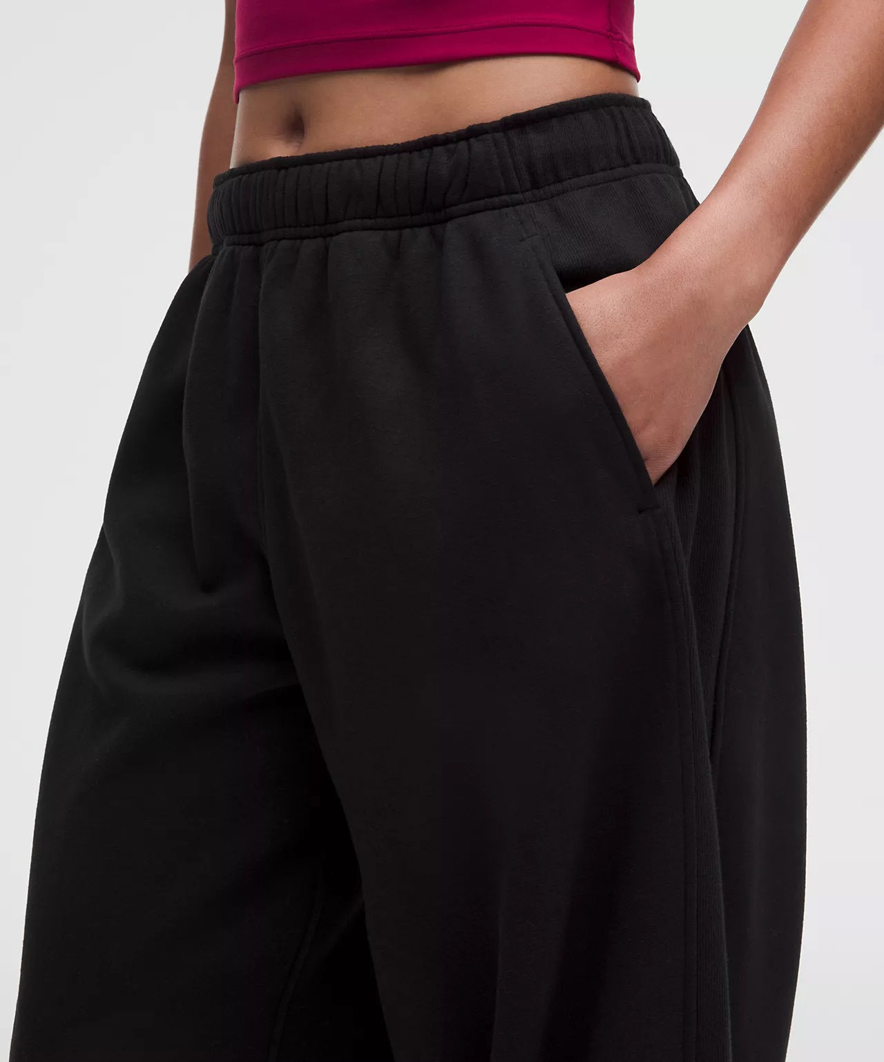 JOGGER OVERSIZE - $275 - unitalla muy amplio, logo en relieve acabado metálico y jareta ajustable