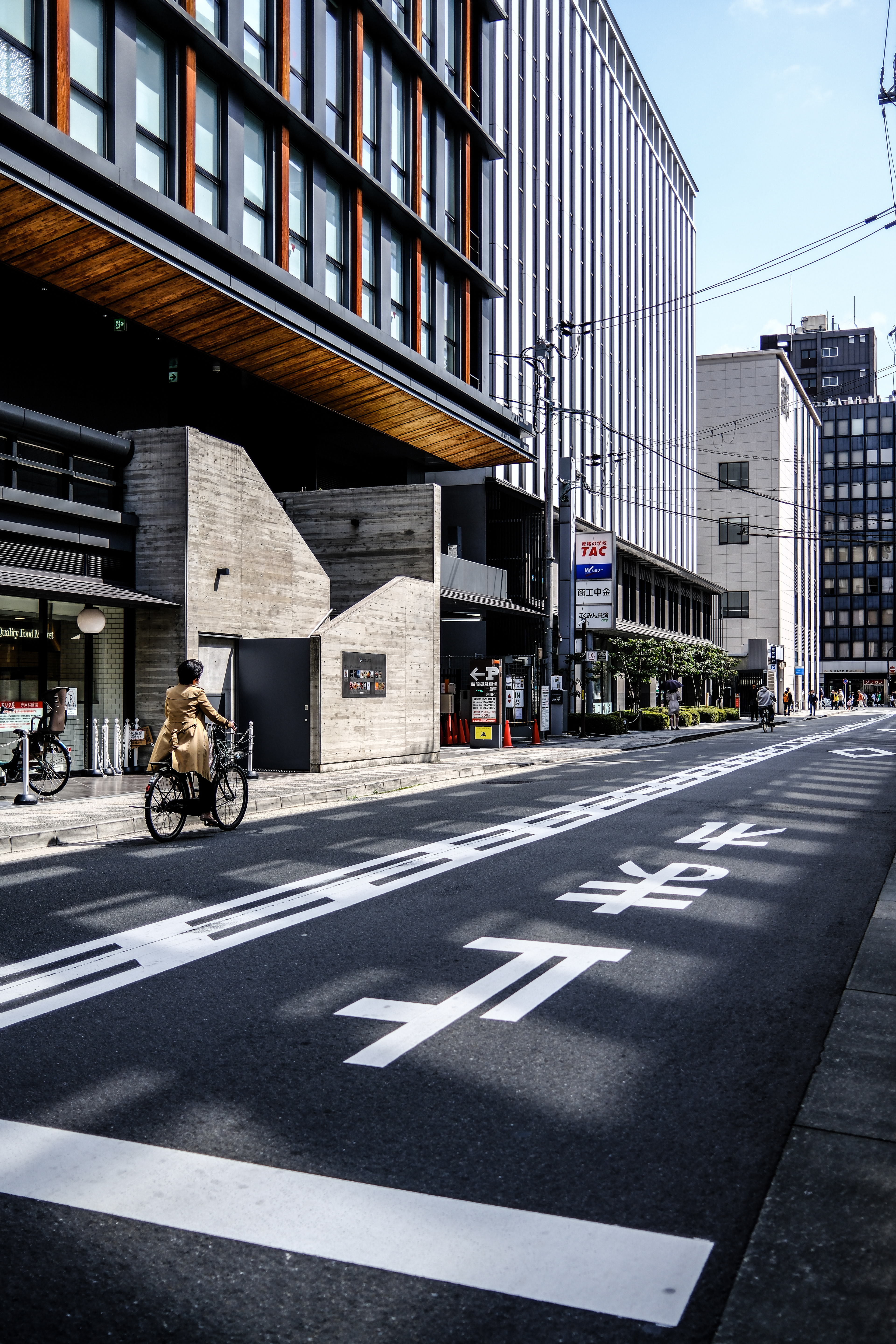 kyoto, street of kyoto with bike, fujifilm x100vi