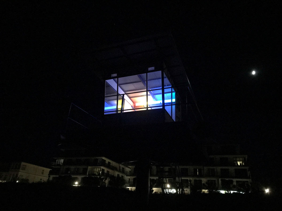 Strandlicht: Rettungstürme am Strand der Kaiserbäder Insel Usedom