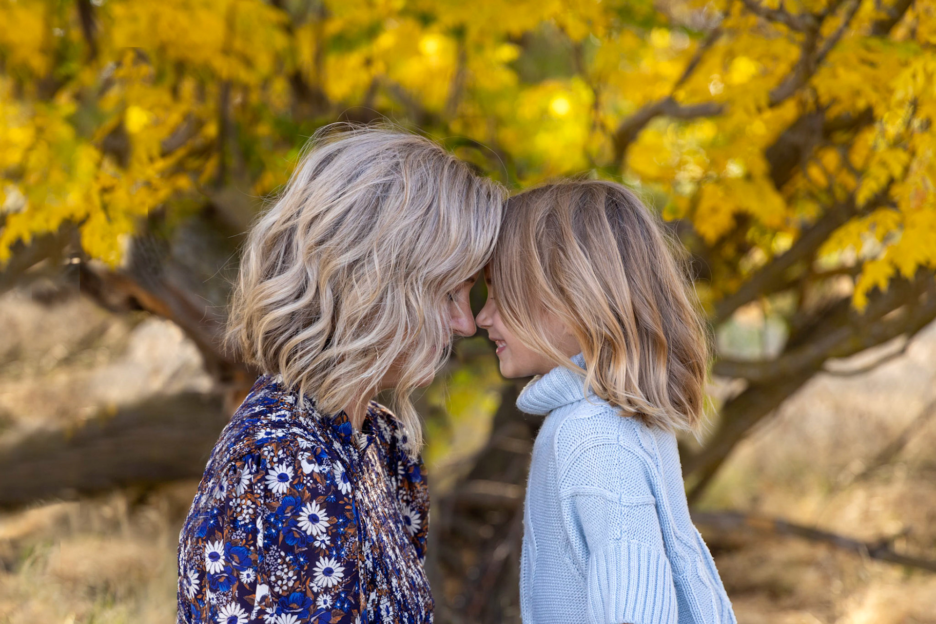 Mother and daughter with fall colors