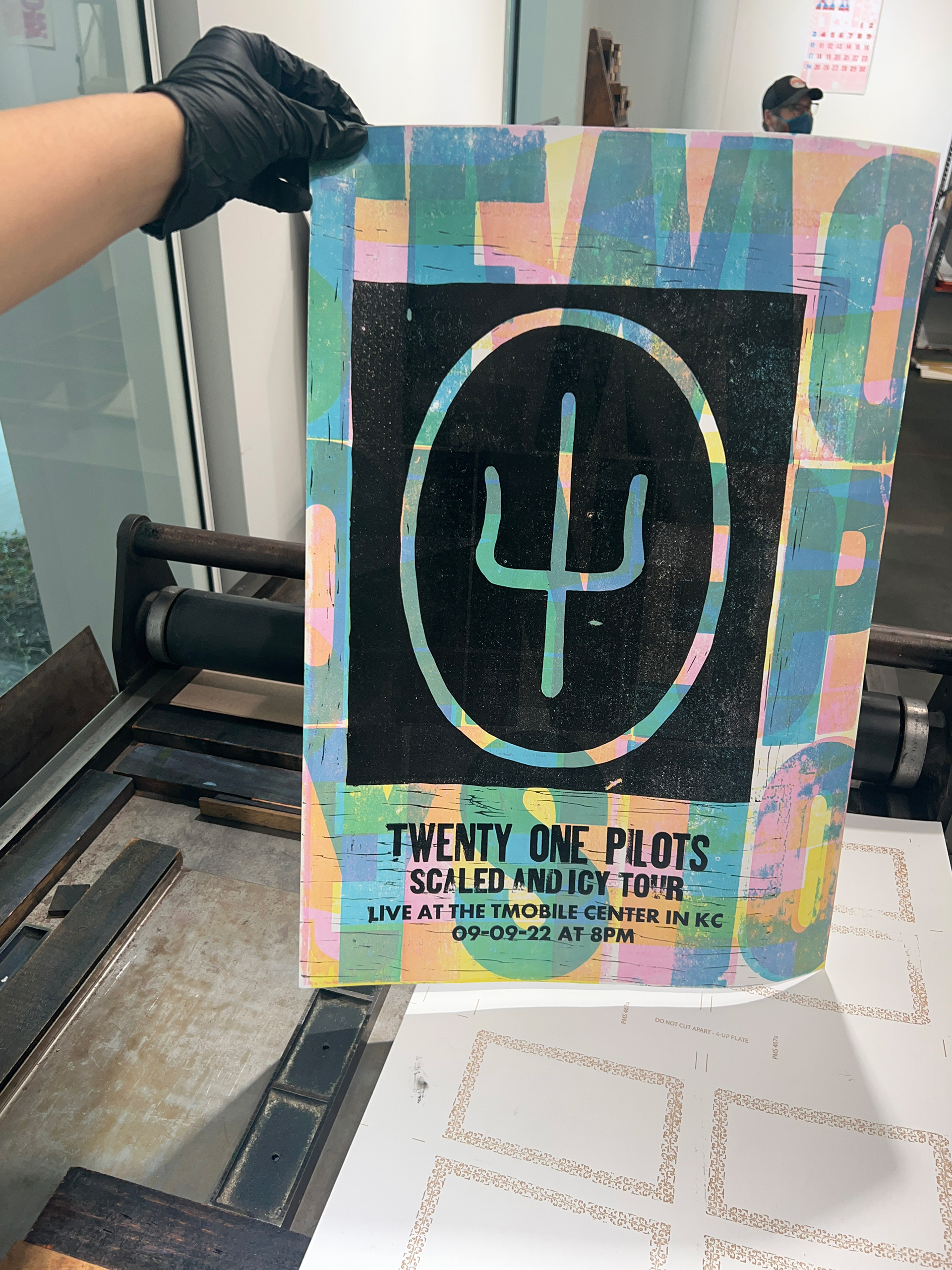 Poster after adding linoleum icon