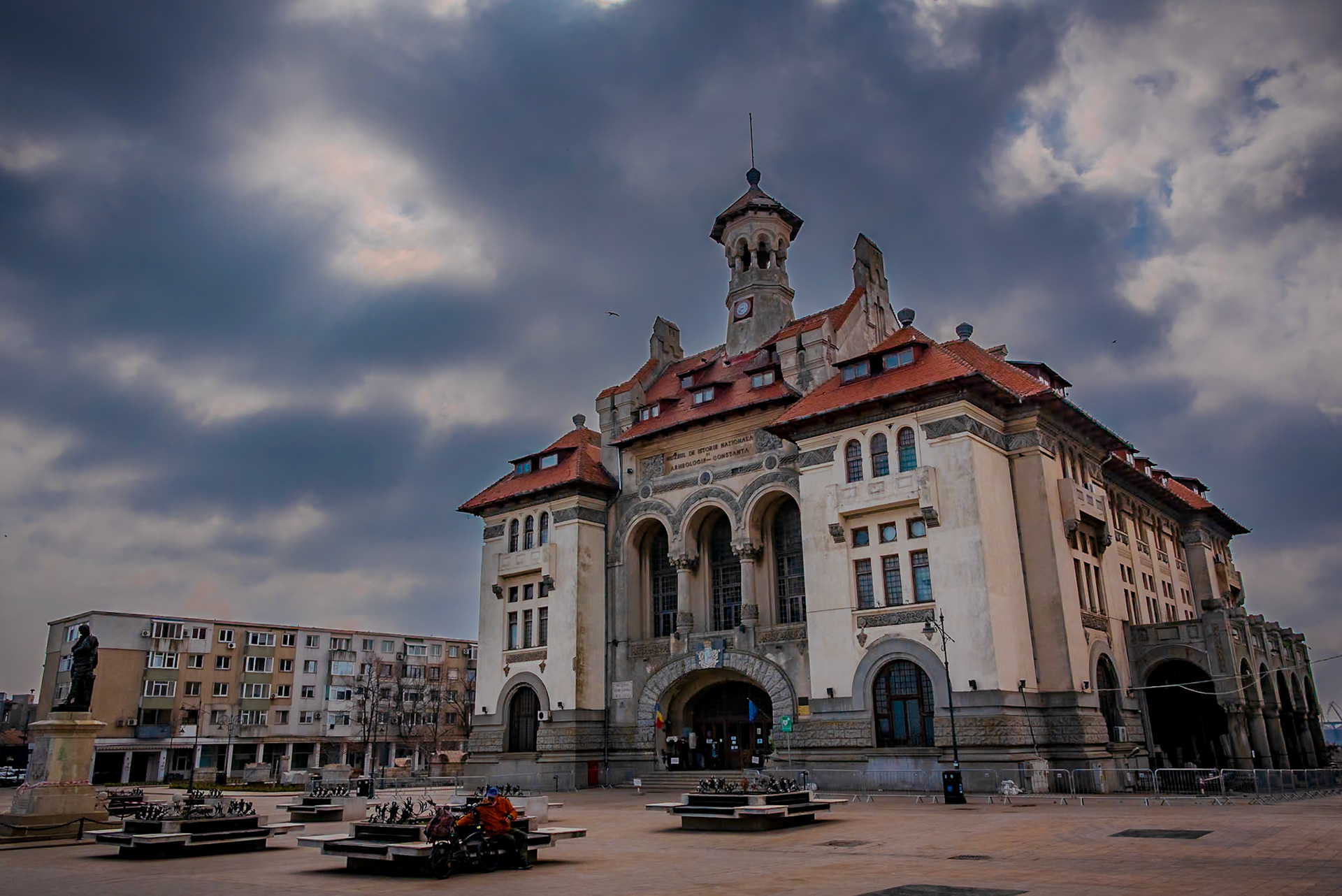 Ovid Square