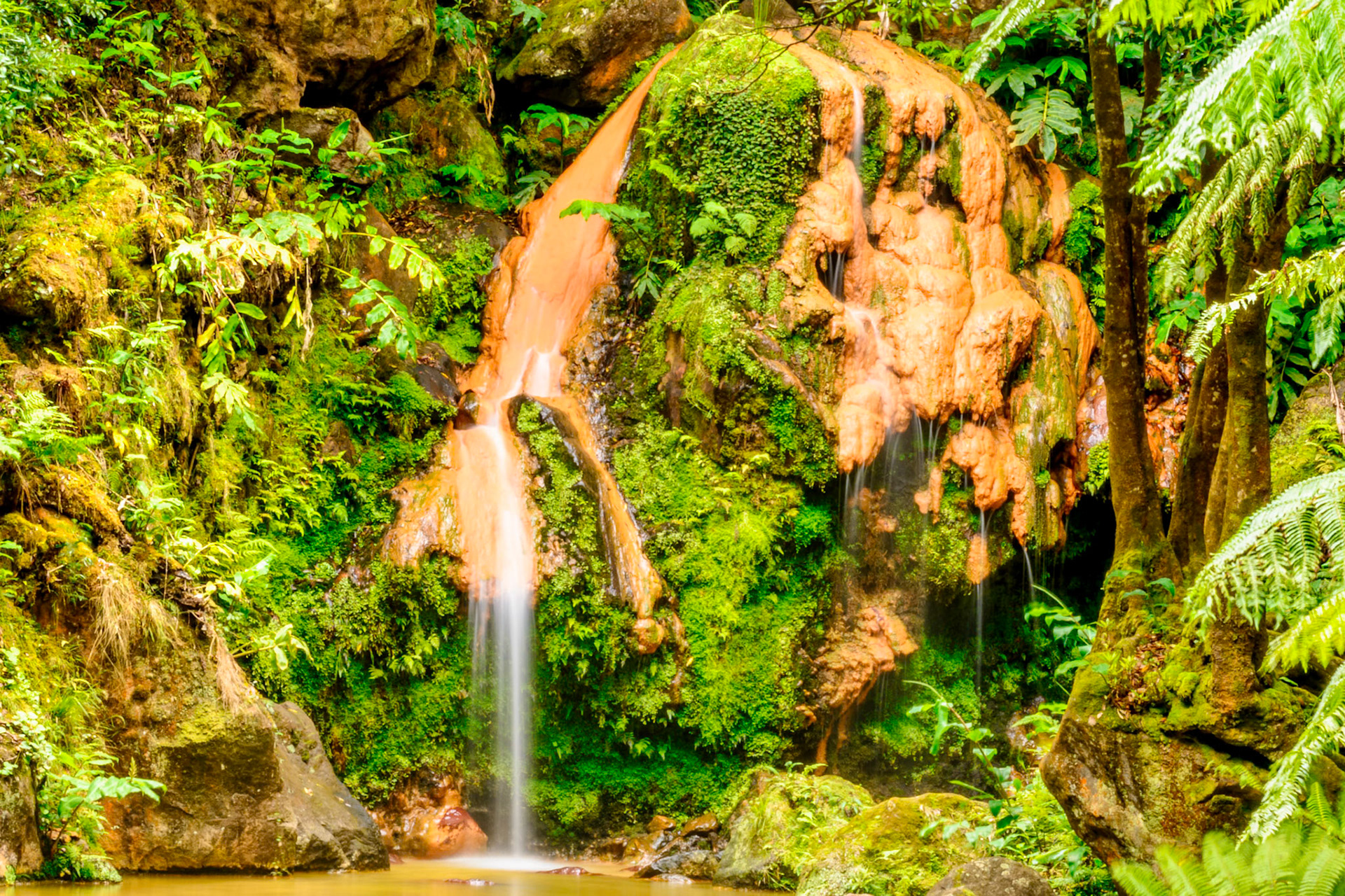 Badespaß in heißen Quellen