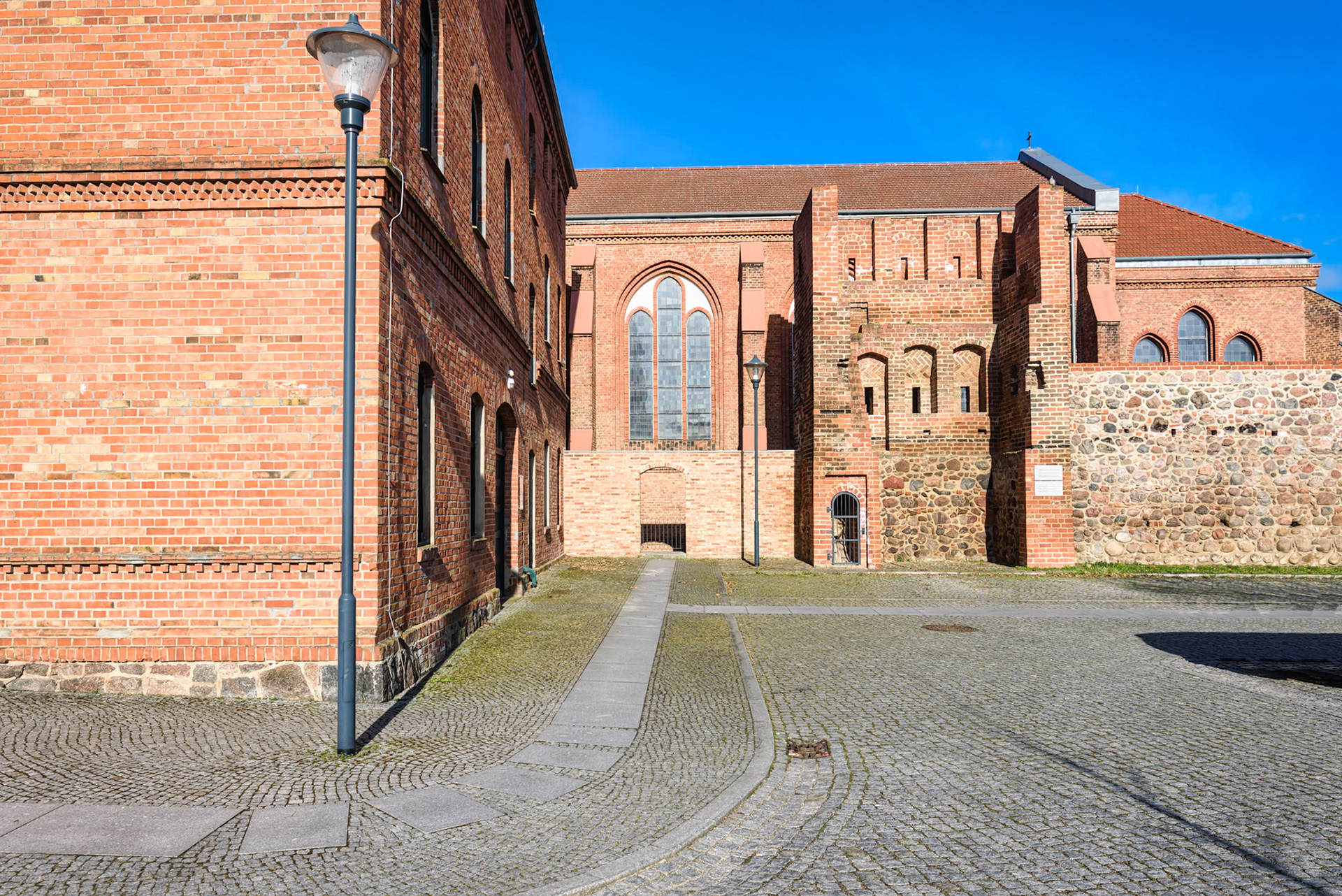 Handwerkskammer und Kath. Kirche zu Prenzlau