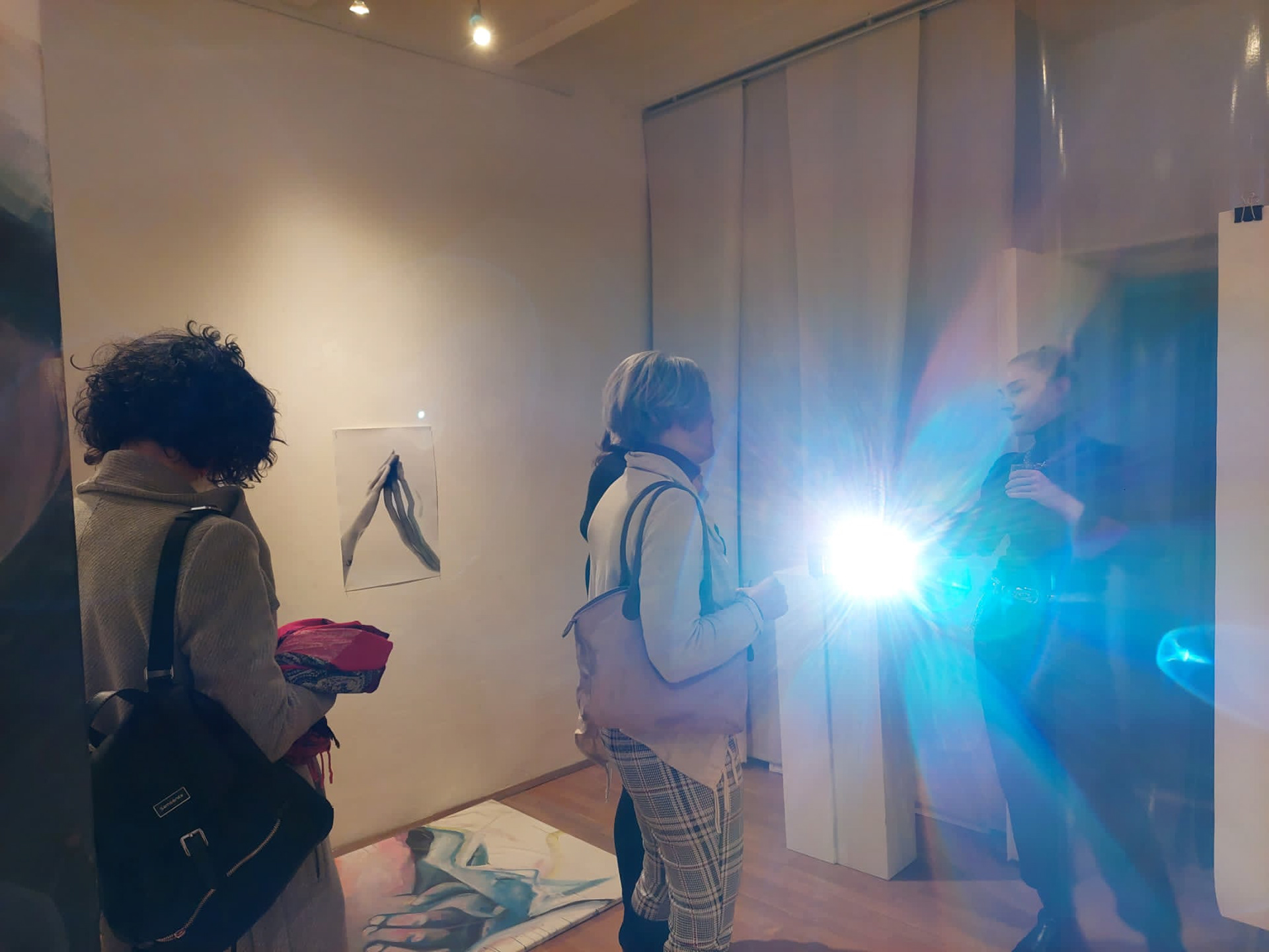 Skin Hunger I // Berührungen, Ausstellungsansicht, Intakt Galerie WUK, 2022