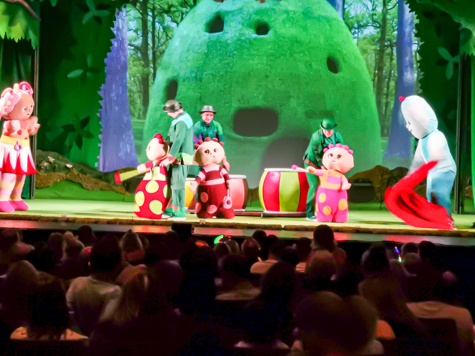 A great afternoon out at in the night garden live at the Cliffs Pavillion