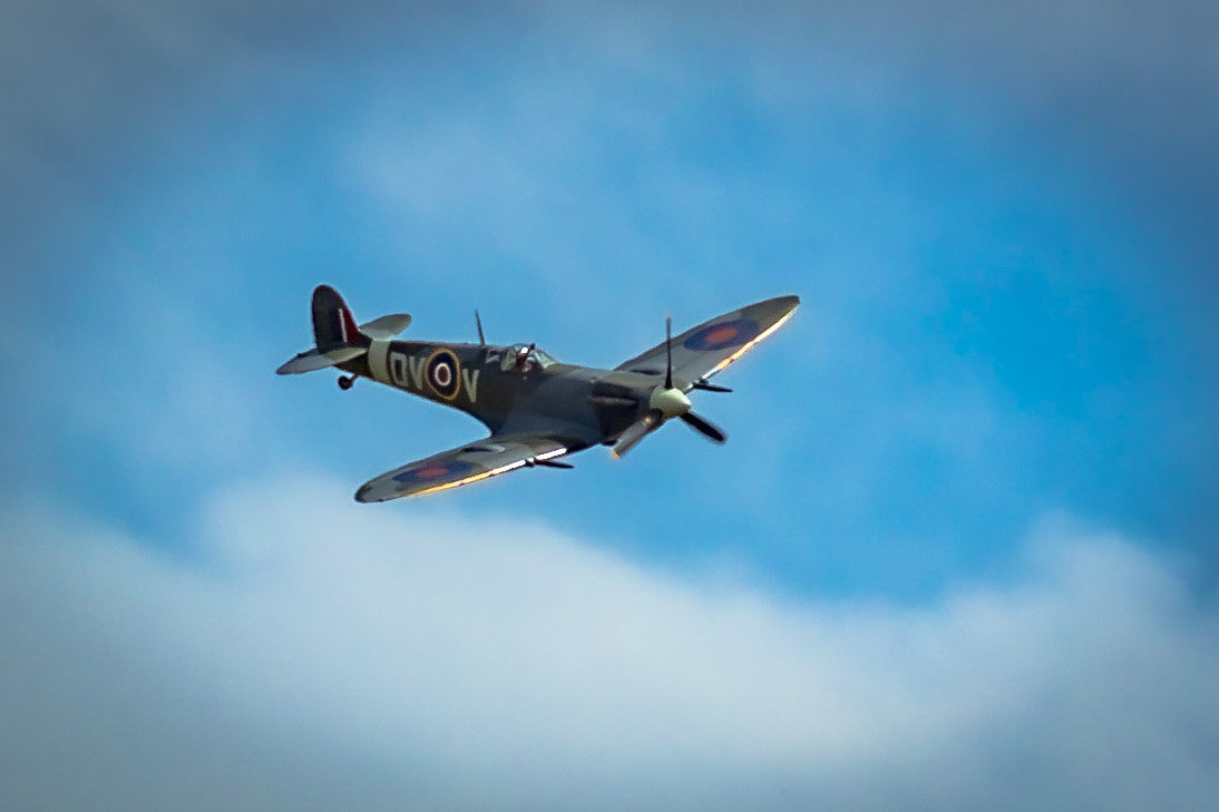 Military Vehicles and Flying Machines 2015