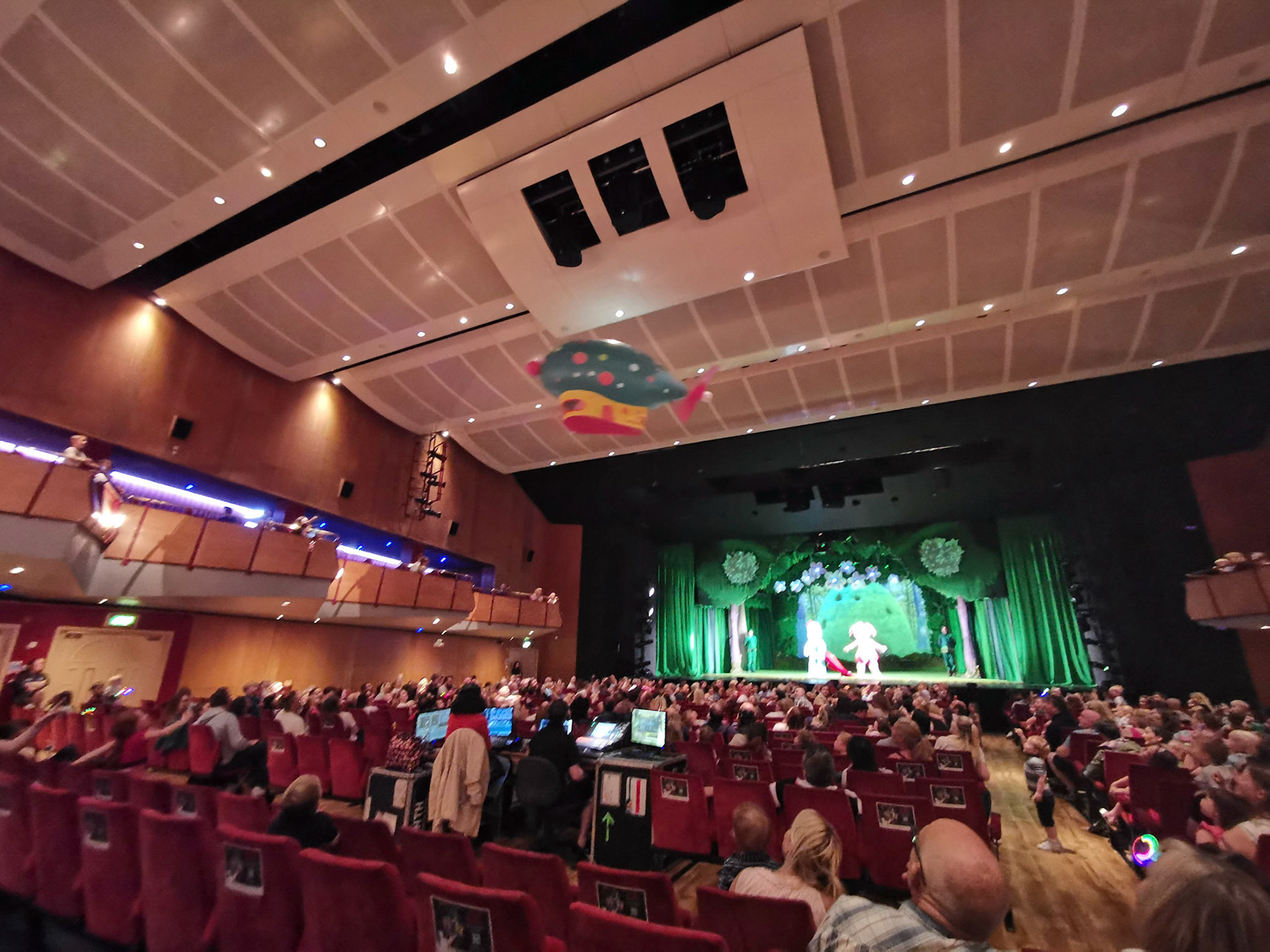 A great afternoon out at in the night garden live at the Cliffs Pavillion