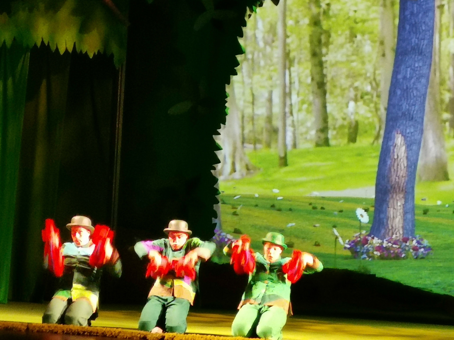 A great afternoon out at in the night garden live at the Cliffs Pavillion