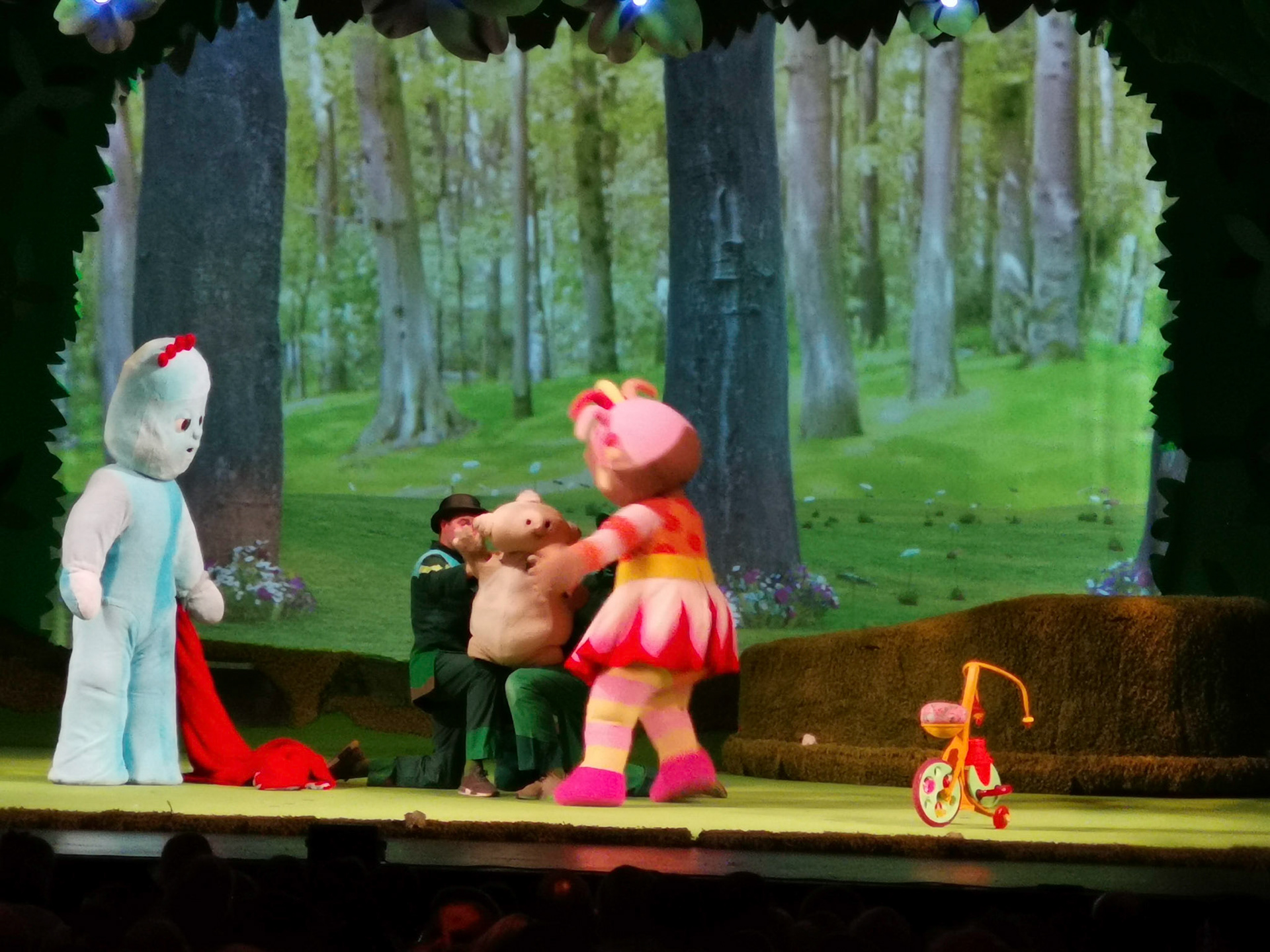 A great afternoon out at in the night garden live at the Cliffs Pavillion