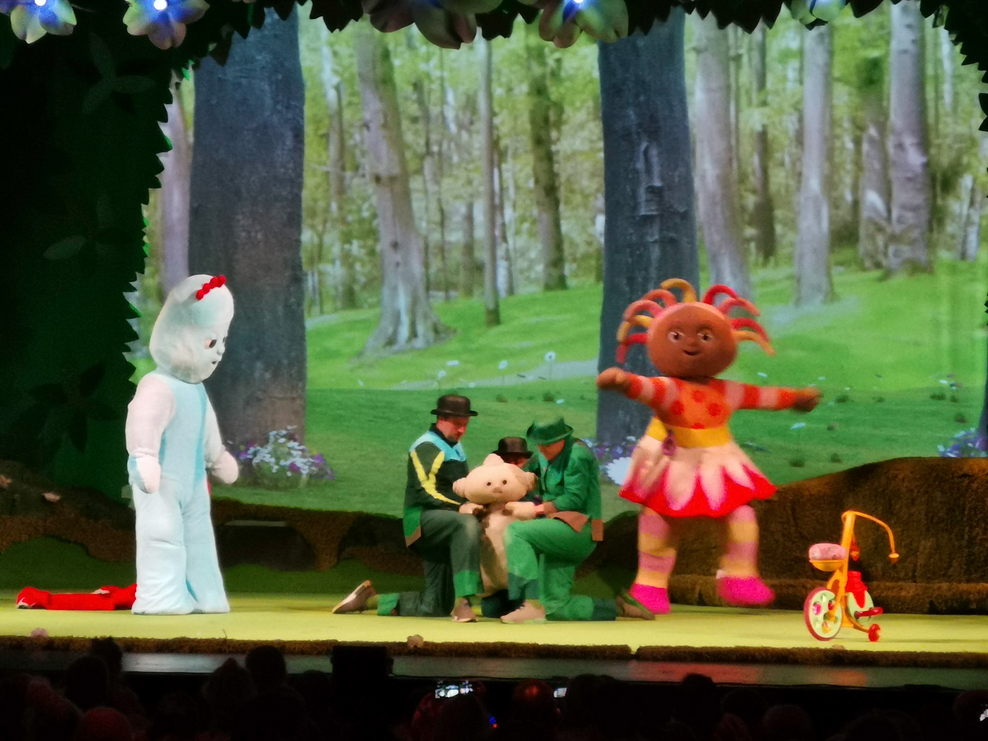 A great afternoon out at in the night garden live at the Cliffs Pavillion