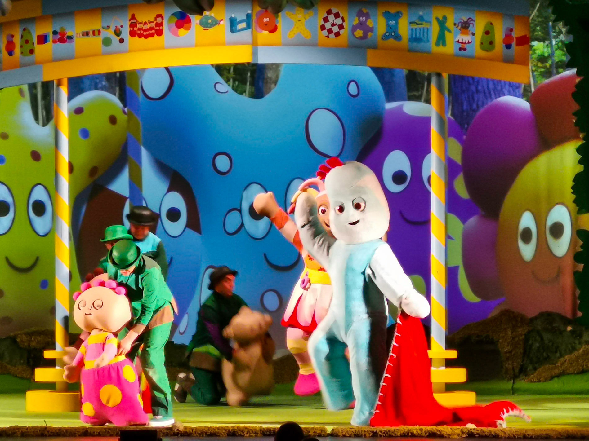 A great afternoon out at in the night garden live at the Cliffs Pavillion