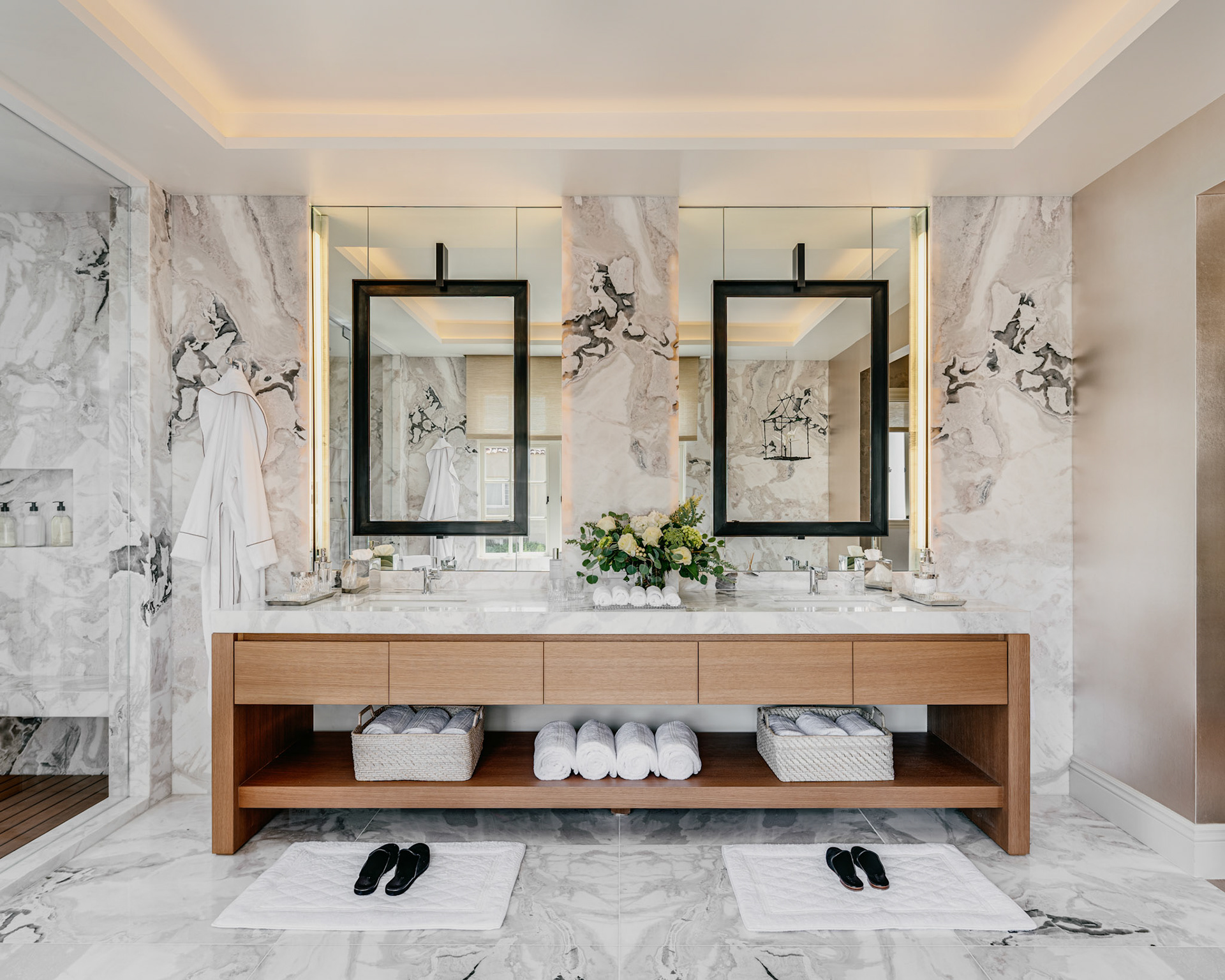 Emanation Mirrored In-Wall