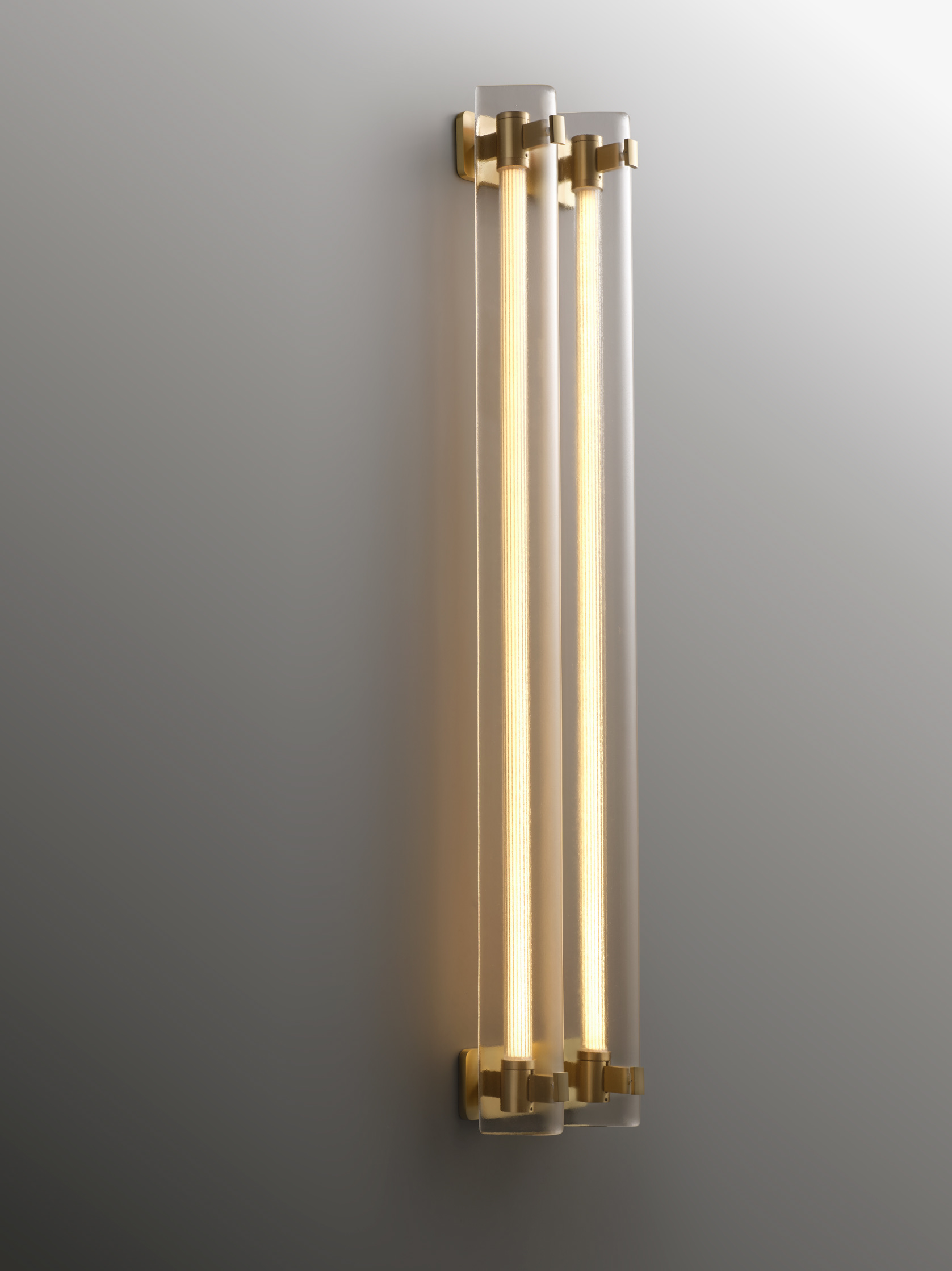 VALE Sconce II Clear