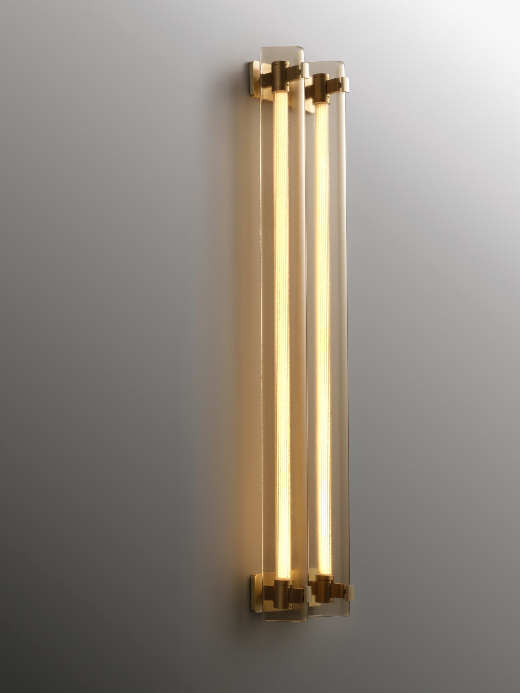 VALE Sconce II Topaz