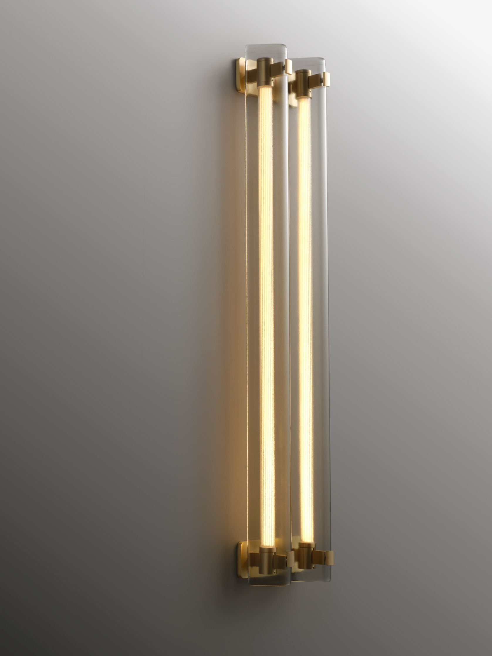 VALE Sconce II Smoke