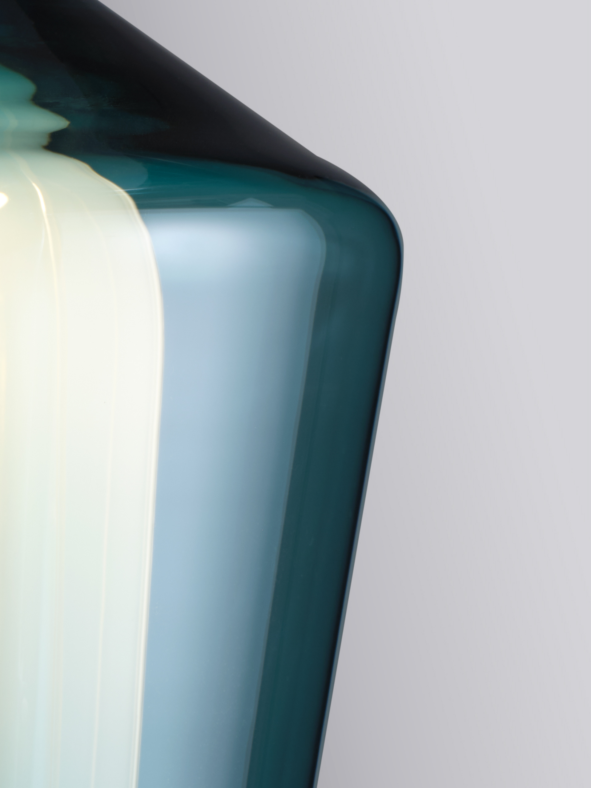 The Nest Pendant - Emerald Blue