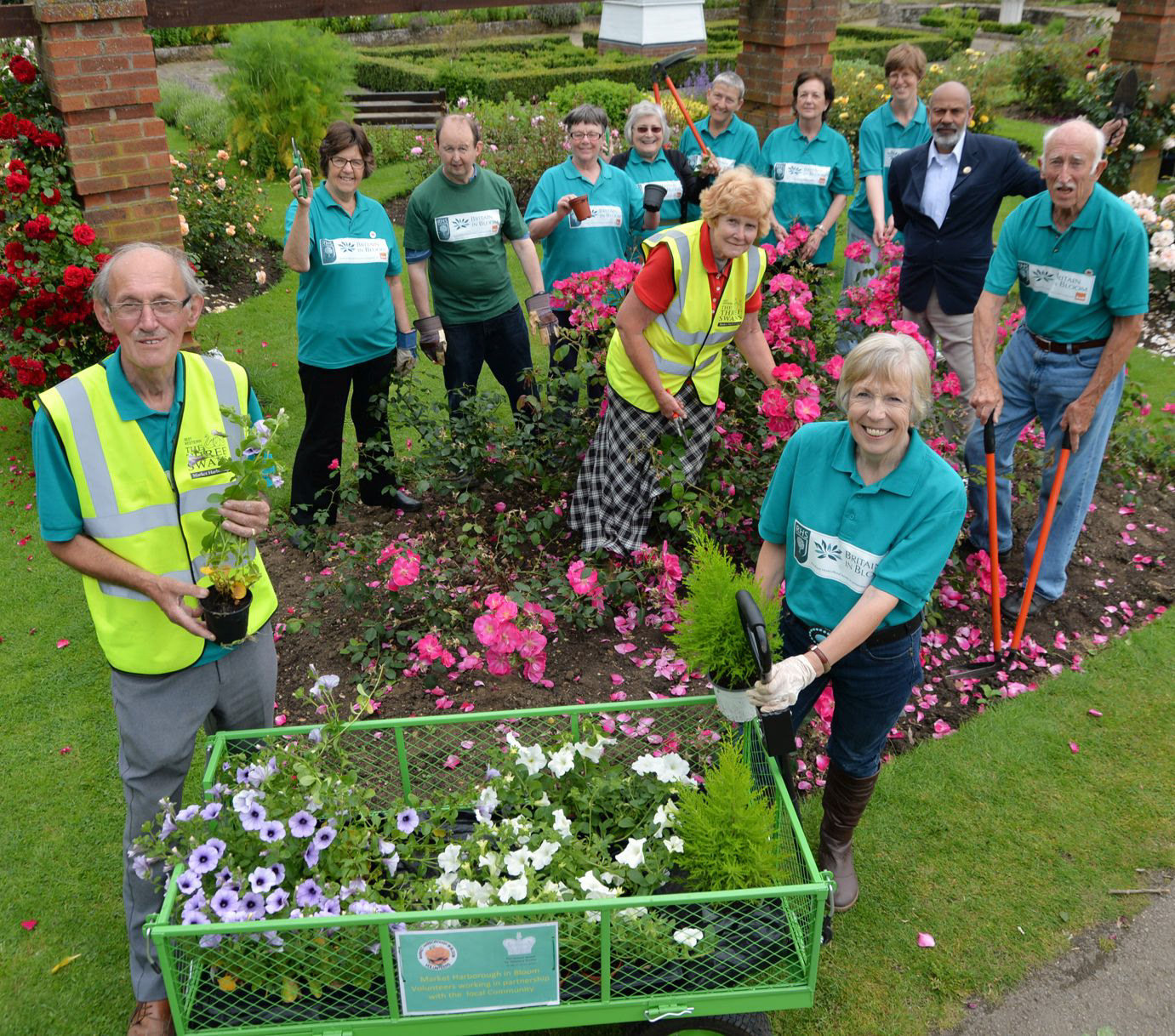 Past and present Bloom volunteers