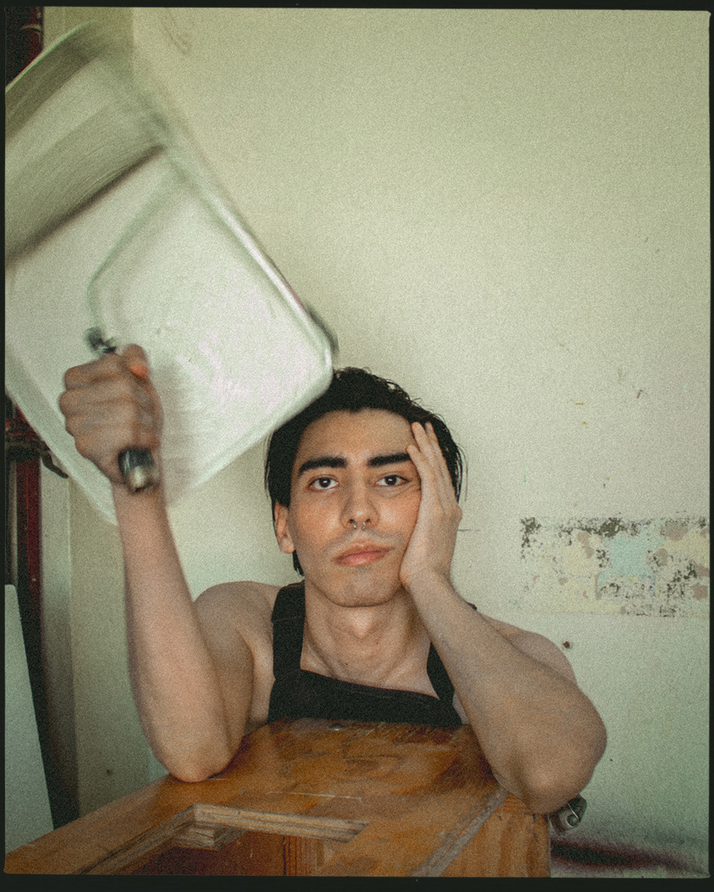A change of skin, Self-portrait Volume 8 issue #32, Mob Journal © Arthur Mora 2020
