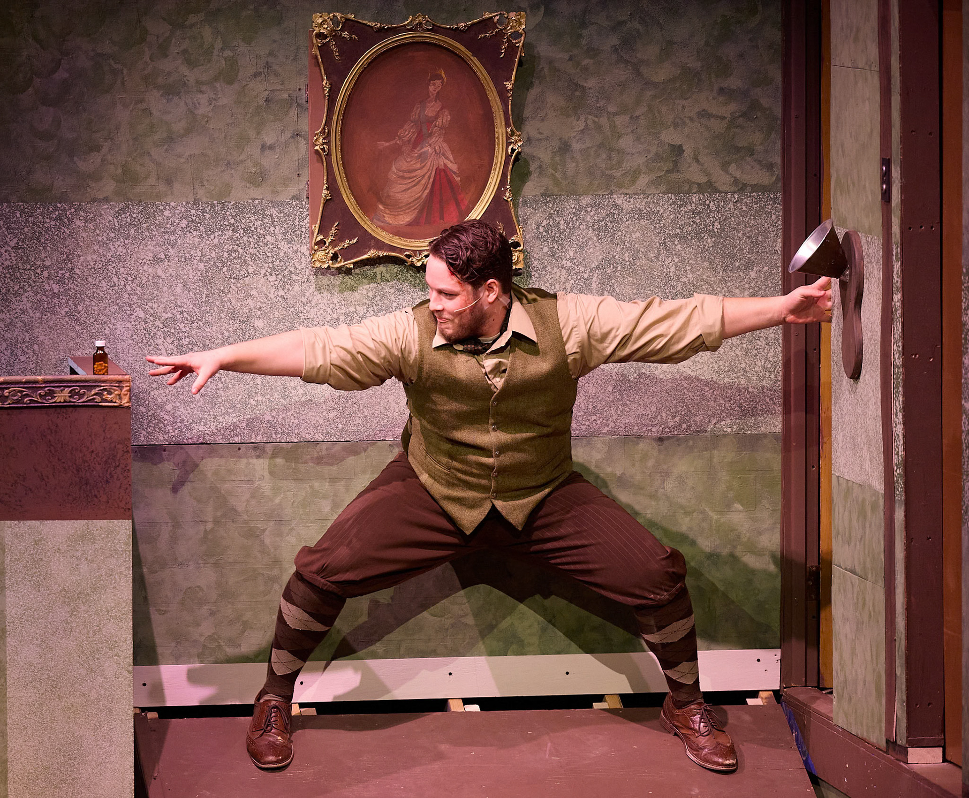 Sheboygan Theatre Company THE PLAY THAT GOES WRONG By: Henry Lewis, Johnathan Sayer & Henry Shields Photographers: Michael Huibregtse & Scott Seifert Full Production Credit: rehearsalreport.com  Director: Ryan Schabach  