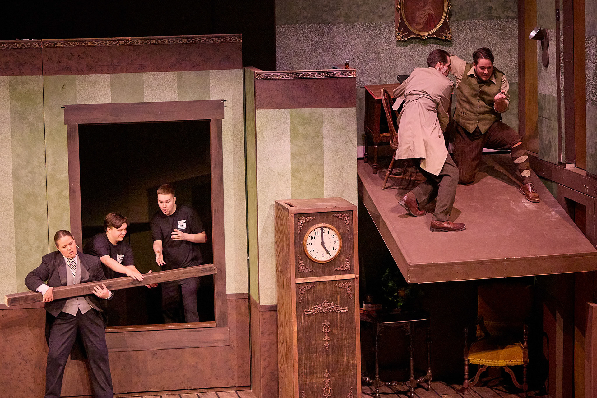 Sheboygan Theatre Company THE PLAY THAT GOES WRONG By: Henry Lewis, Johnathan Sayer & Henry Shields Photographers: Michael Huibregtse & Scott Seifert Full Production Credit: rehearsalreport.com  Director: Ryan Schabach  