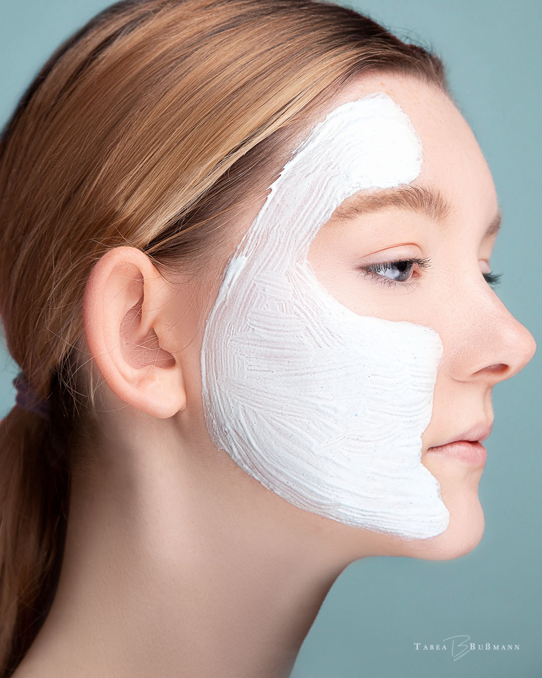 "Skincare" Photography: Tabea Bußmann, Model: Laura Radler