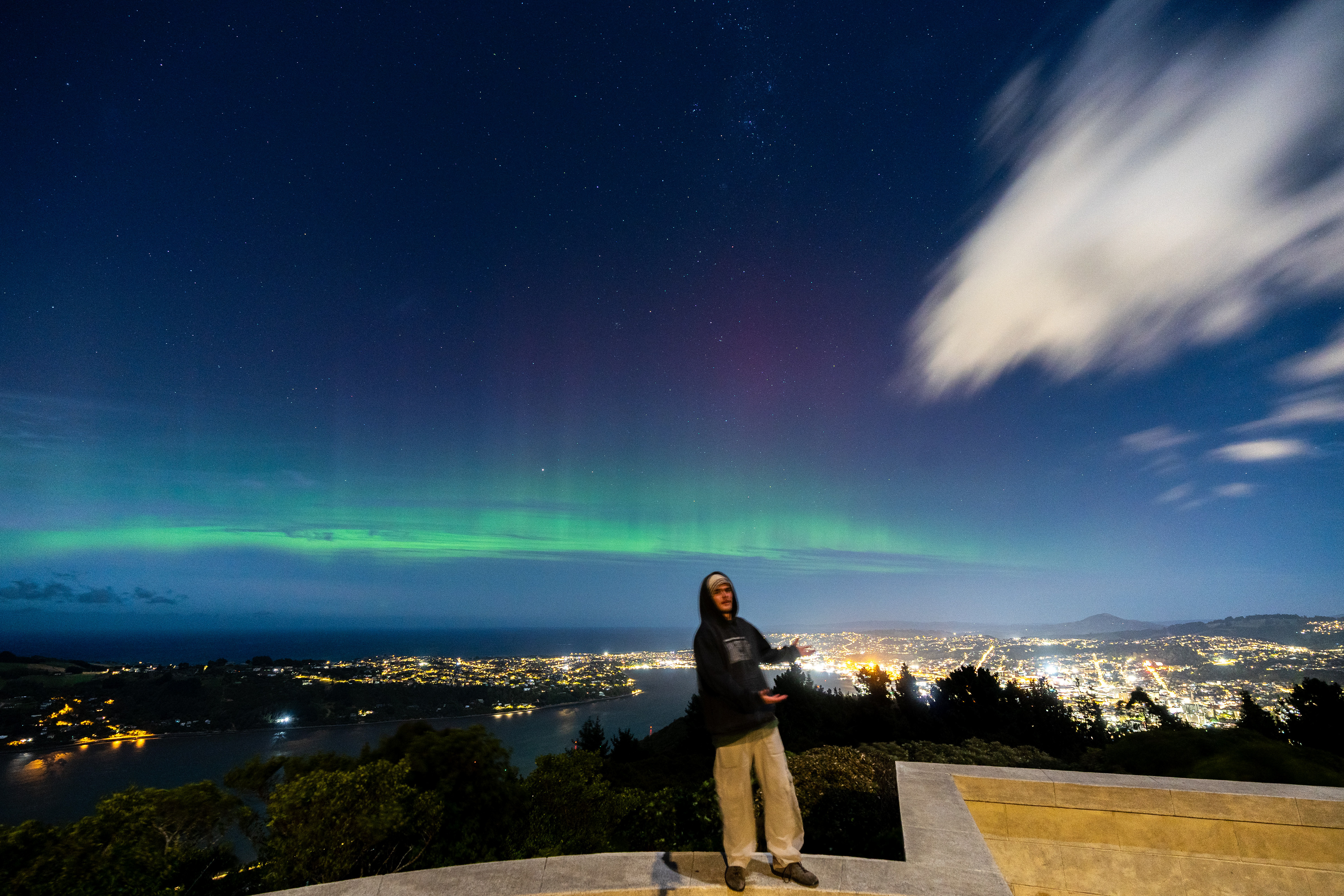 Aurora over Ōtepoti: A fitting end to 5 years at Otago University (bottom right-ish)