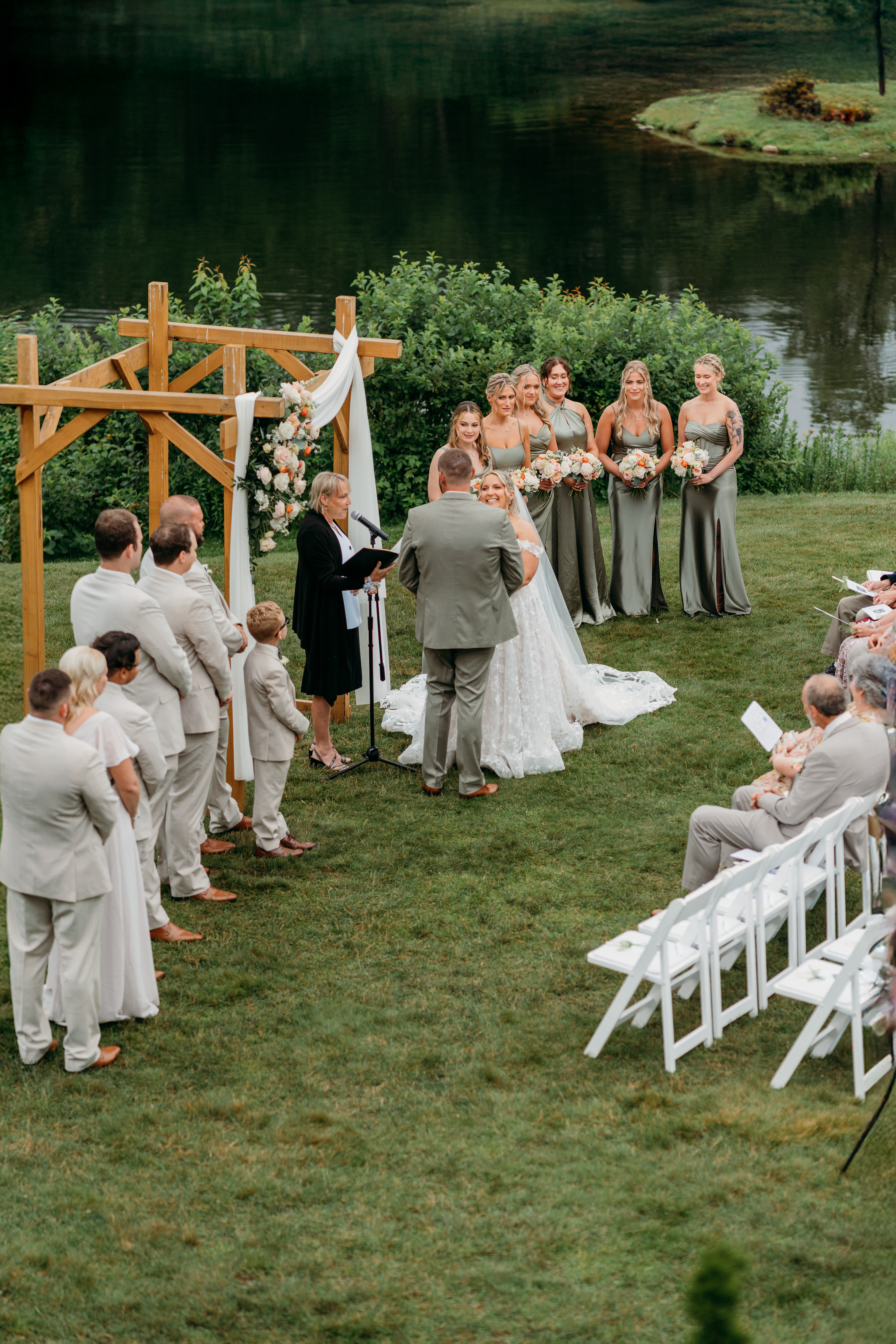 Sunlight through fog, veil through breeze — a White Mountains wedding that felt like poetry.
