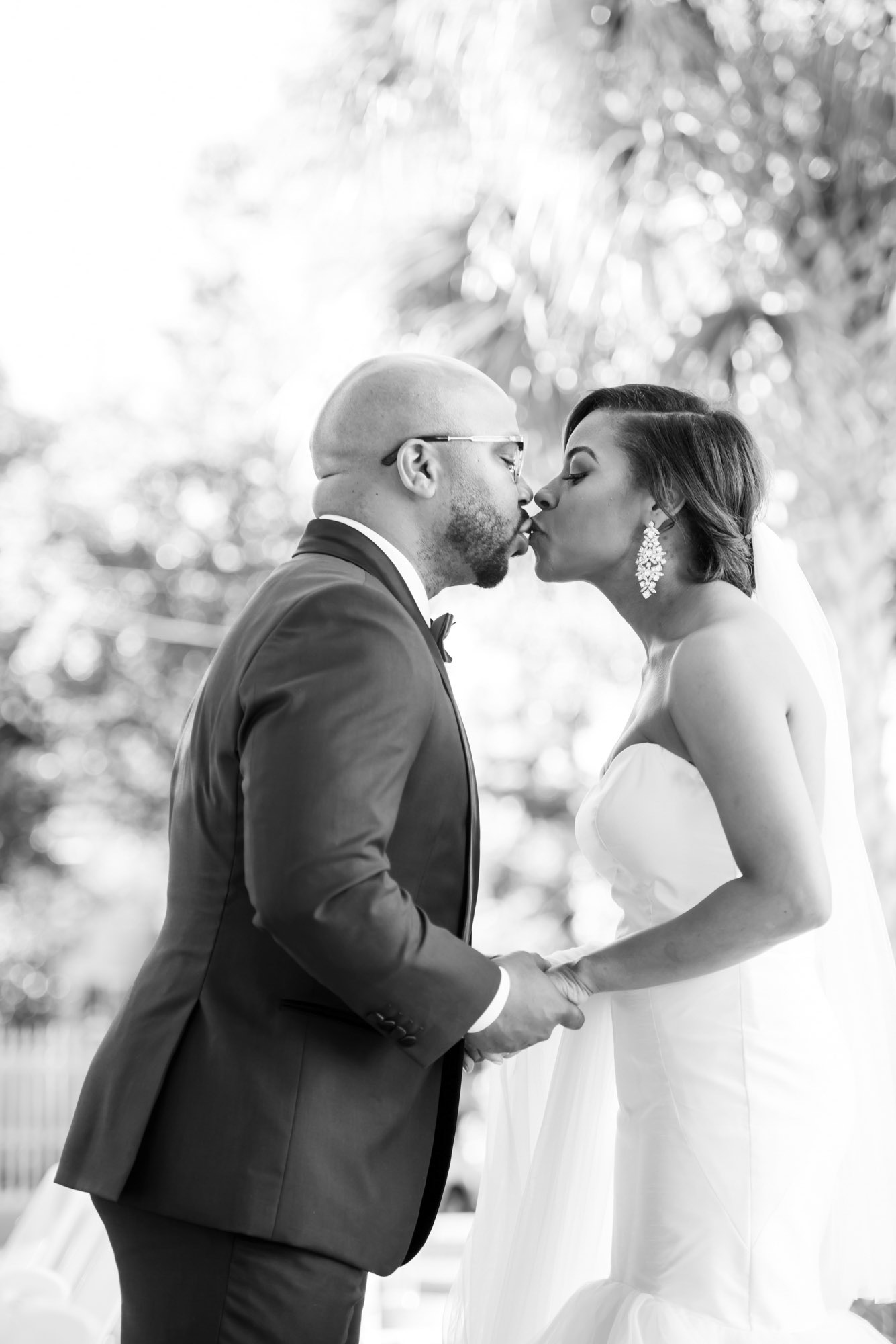 First Look, Bride and Groom, French Quarter, Jackson Square, 1216 Studio, New Orleans Wedding Photographers, 2019, 1st Look