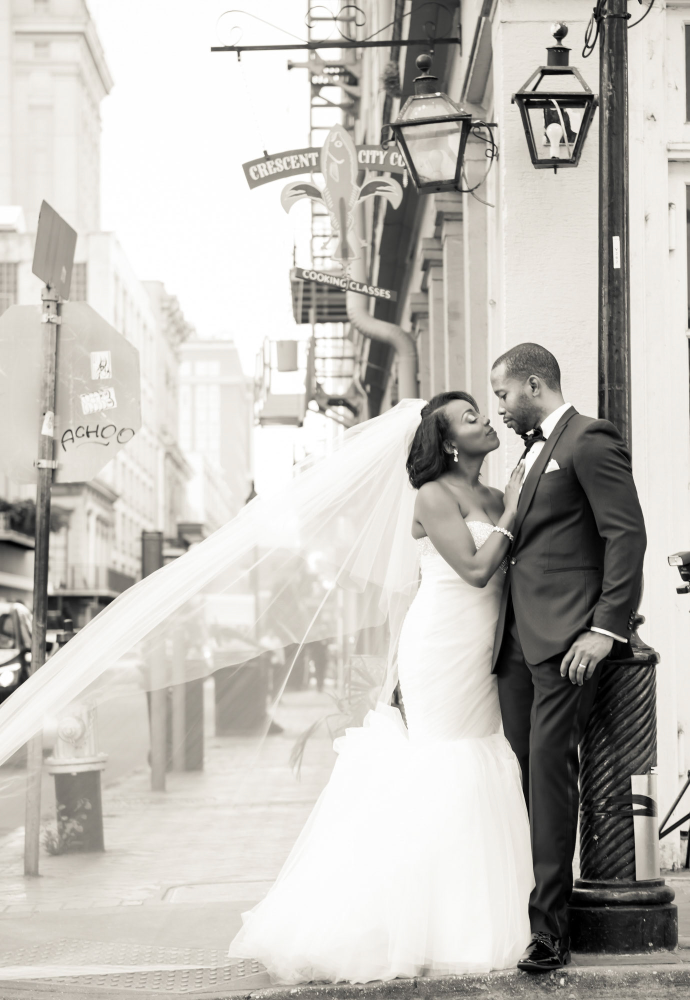 First Look, Bride and Groom, French Quarter, Jackson Square, 1216 Studio, New Orleans Wedding Photographers, 2019, 1st Look