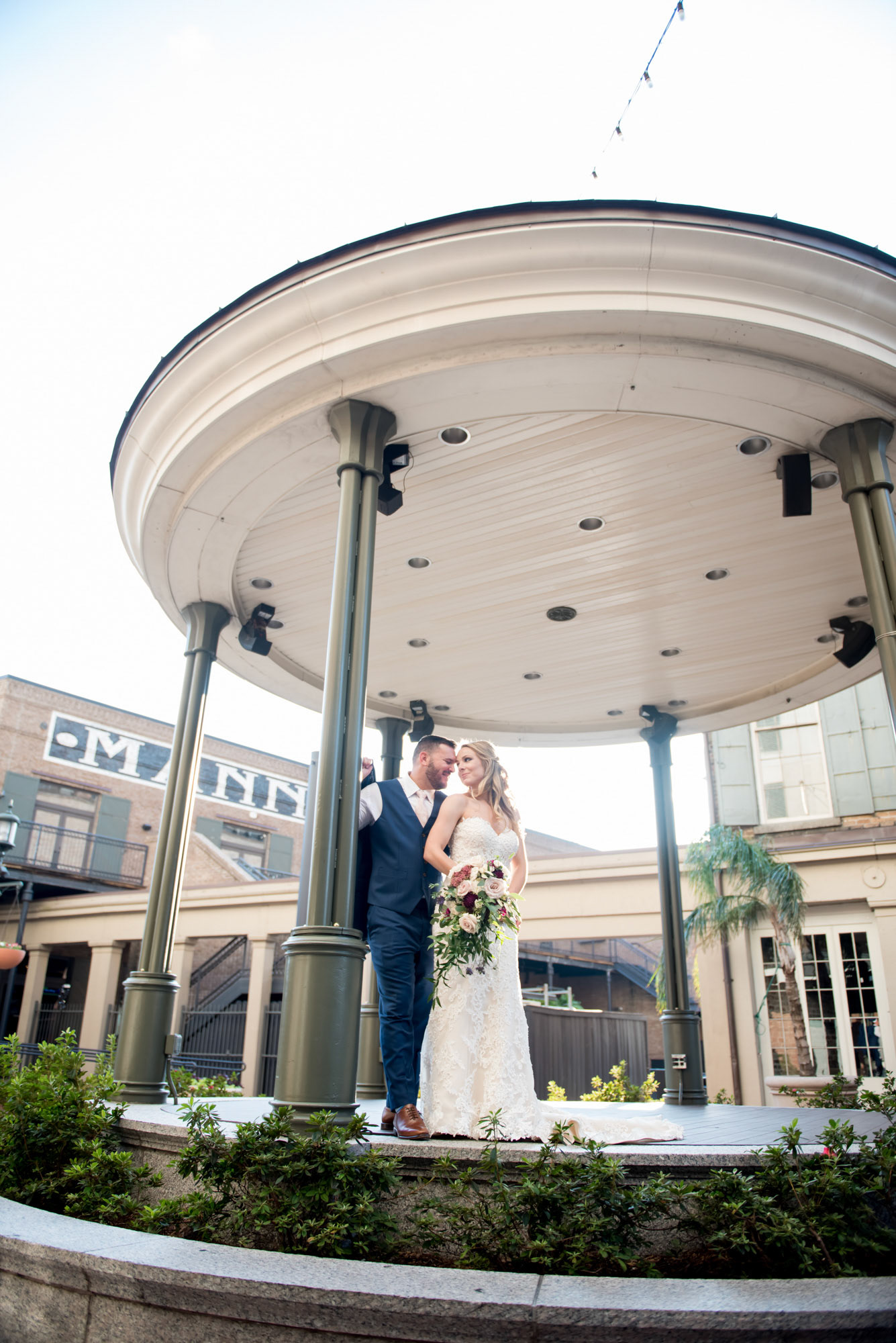 First Look, Bride and Groom, French Quarter, Jackson Square, 1216 Studio, New Orleans Wedding Photographers, 2019, 1st Look