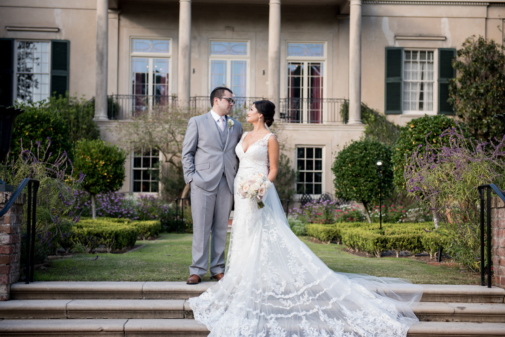 First Look, Bride and Groom, French Quarter, Jackson Square, 1216 Studio, New Orleans Wedding Photographers, 2019, 1st Look