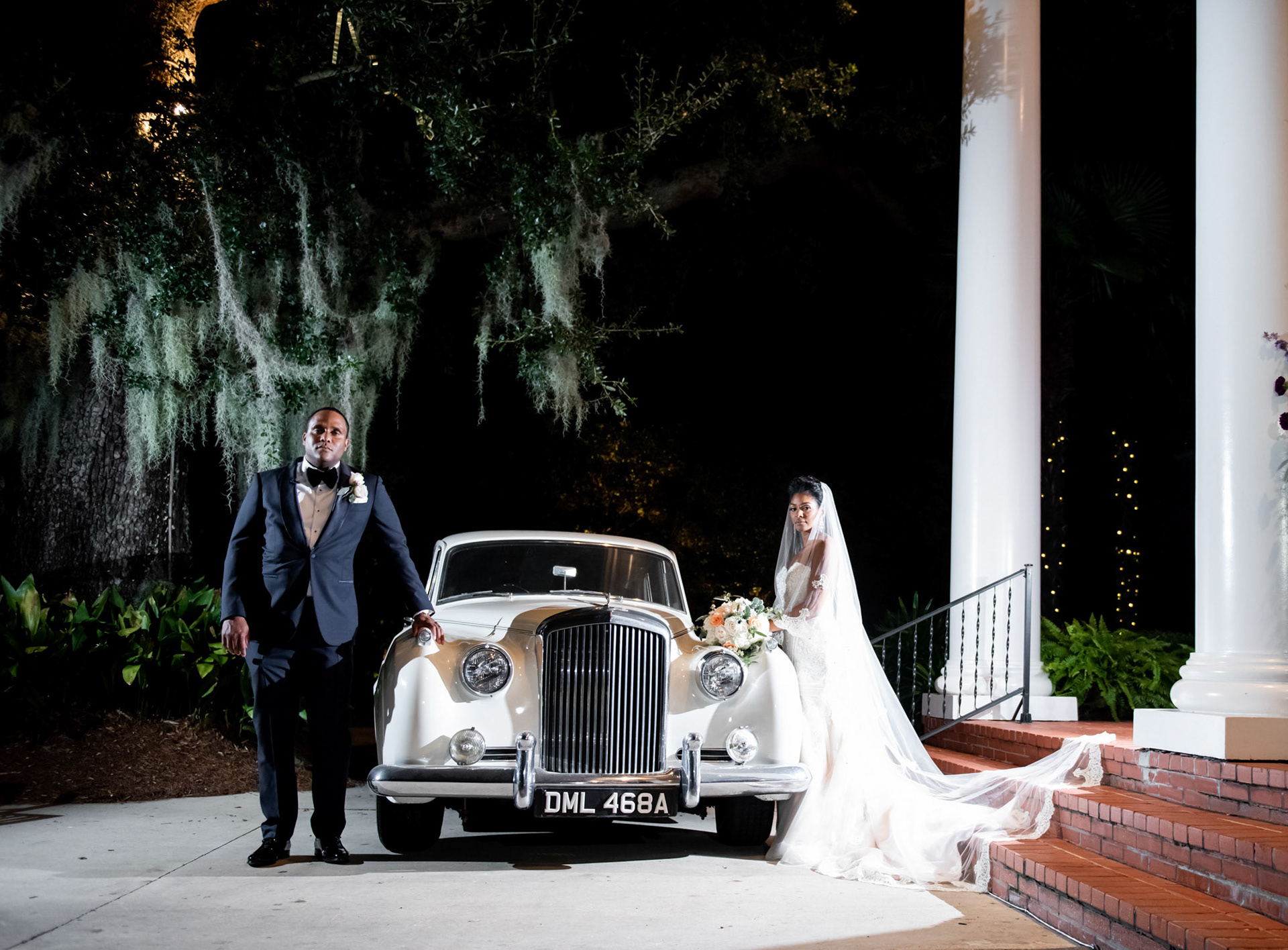First Look, Bride and Groom, French Quarter, Jackson Square, 1216 Studio, New Orleans Wedding Photographers, 2019, 1st Look