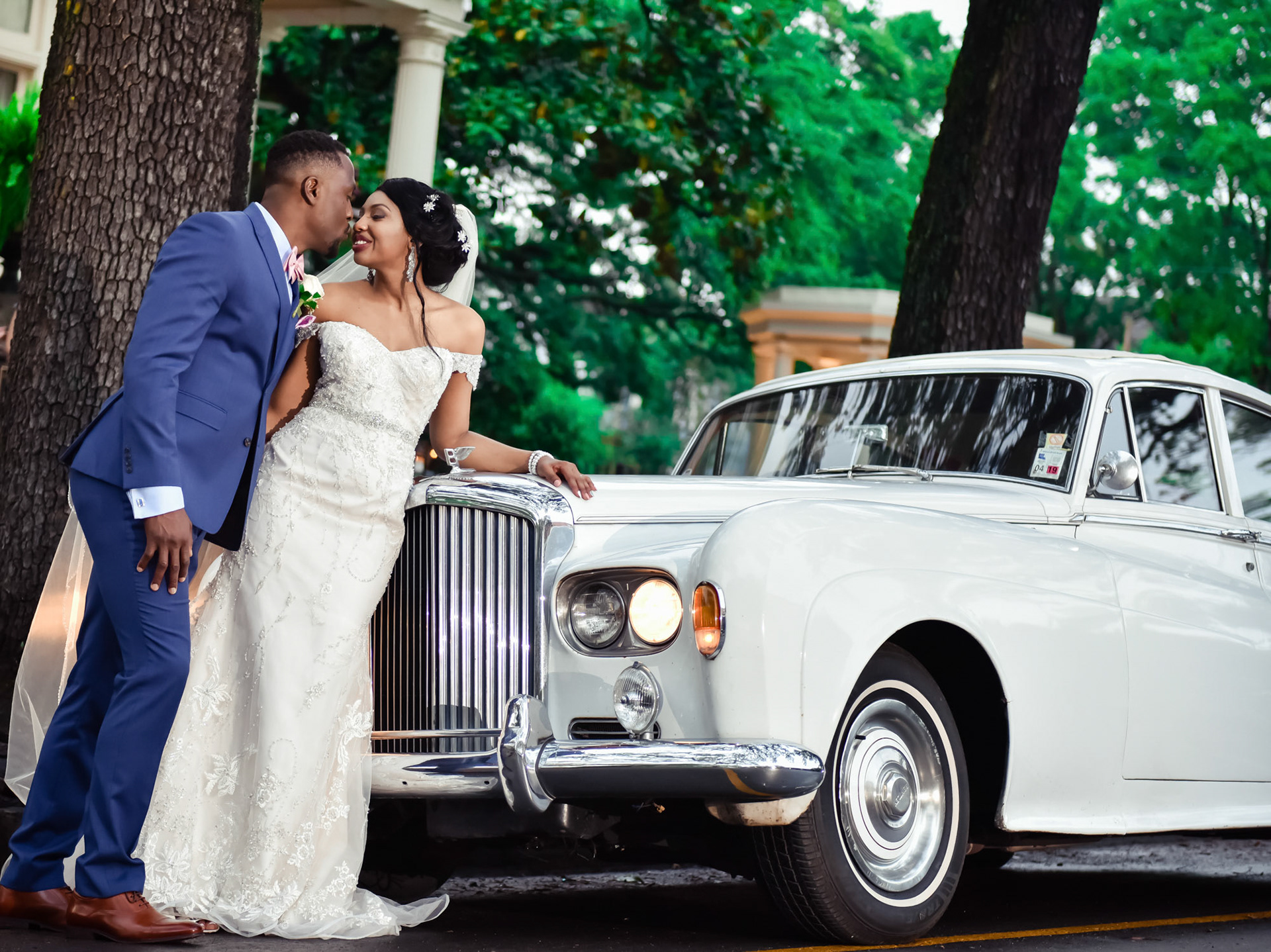 First Look, Bride and Groom, French Quarter, Jackson Square, 1216 Studio, New Orleans Wedding Photographers, 2019, 1st Look
