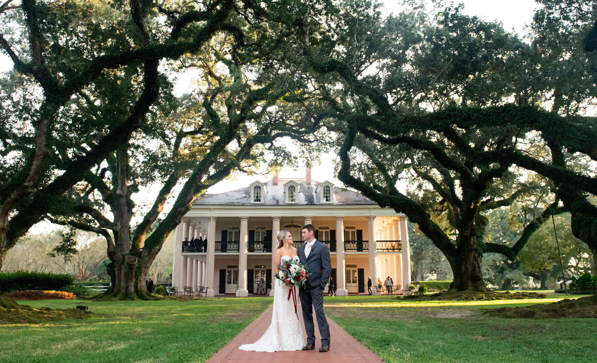 First Look, Bride and Groom, French Quarter, Jackson Square, 1216 Studio, New Orleans Wedding Photographers, 2019, 1st Look