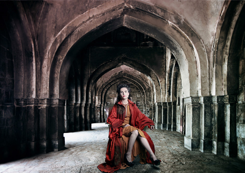 Passage of Lodi Garden in Delhi city, India - Ancient Architecture