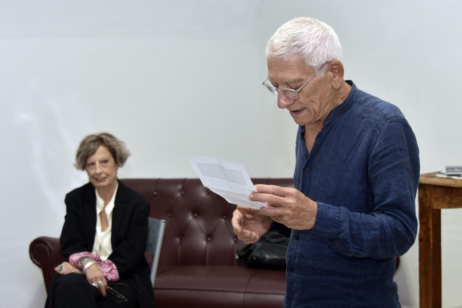 Luciano Ferrara introduce la discussione su Pietro Donzelli