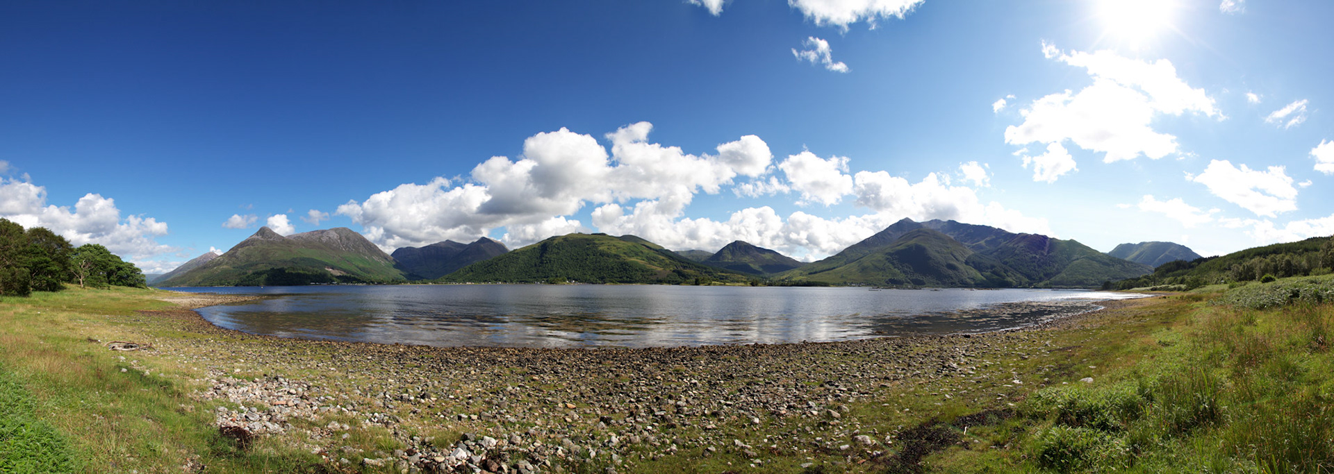 Stitch of 17 pictures giving a magnificent 180 degree overview.