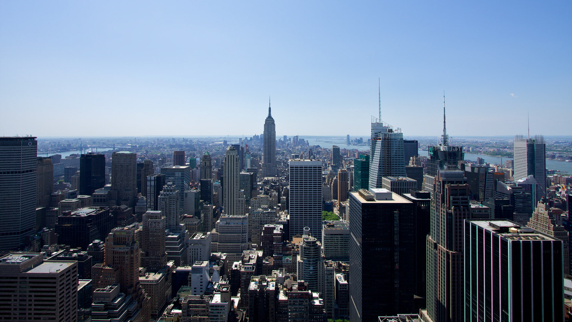 New York City panorama shot with the Empire State Building.