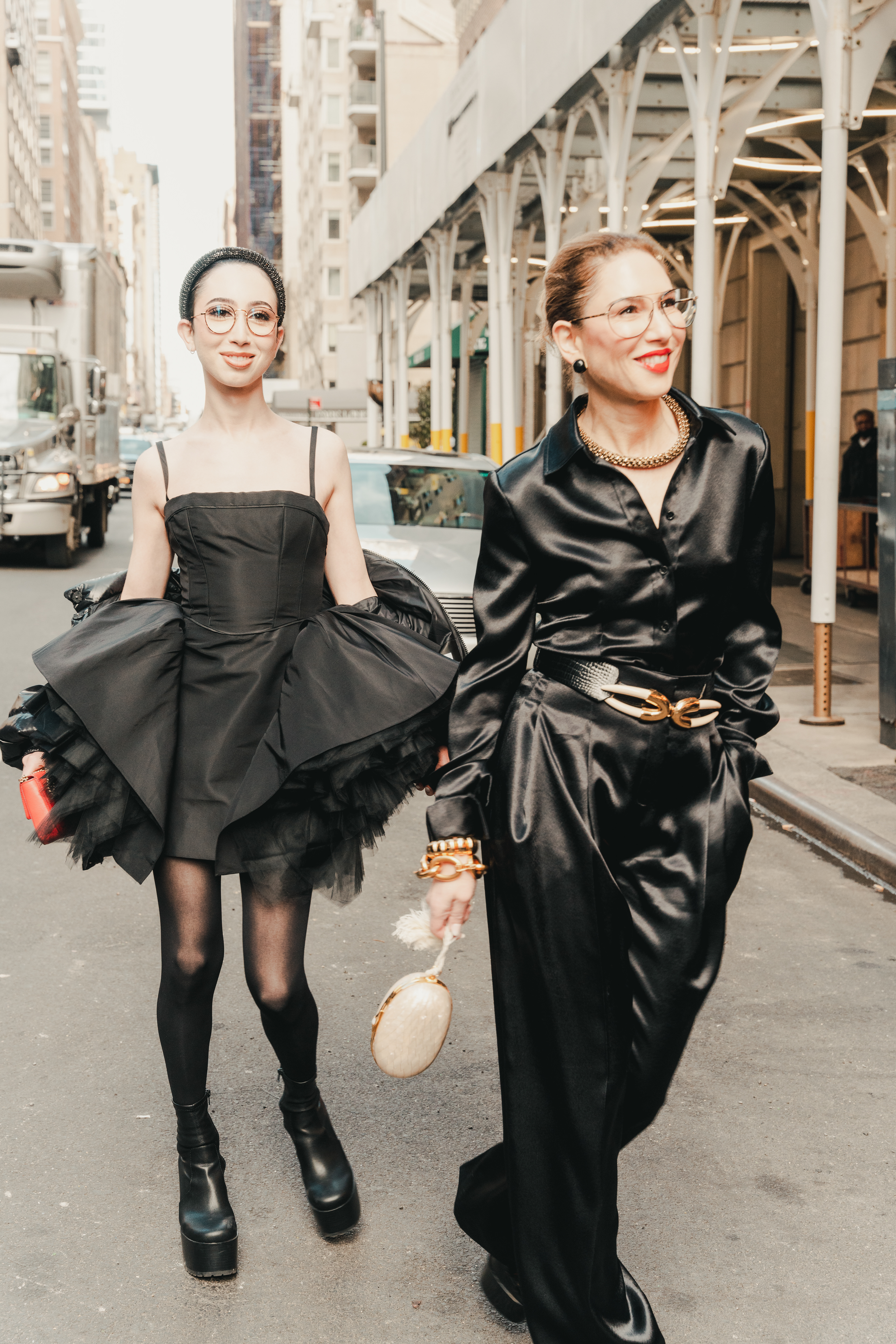 NYFW FW23 CAROLINA HERRERA STREET STYLE