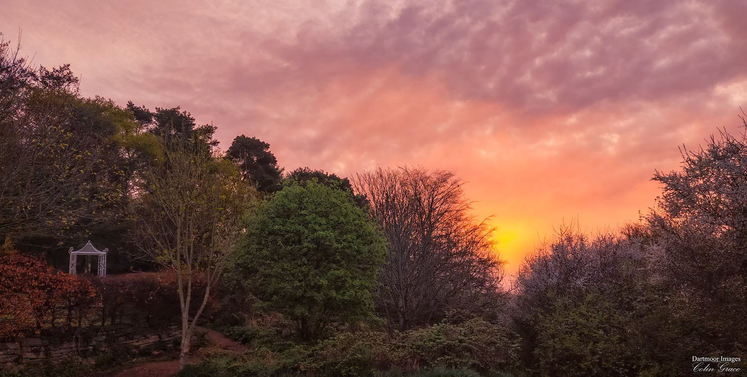A slight mist and some clouds make for a pretty good sunrise over Woolwell in Plymouth. Taken from the end of Pick Pie Drive and the entrance to Church Park Road.