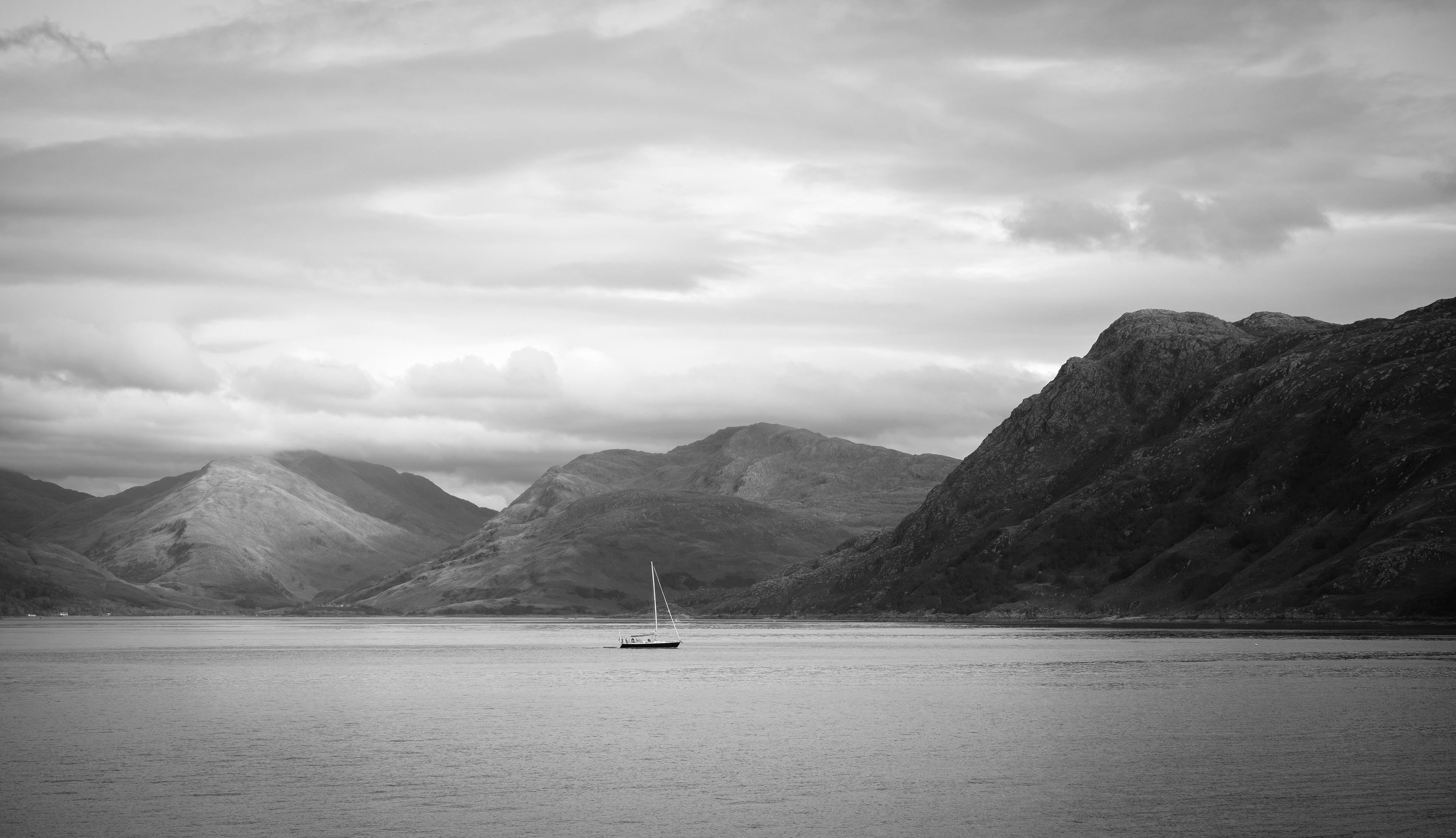 Lone Boat || Between Mallaig and the Isle of Skye