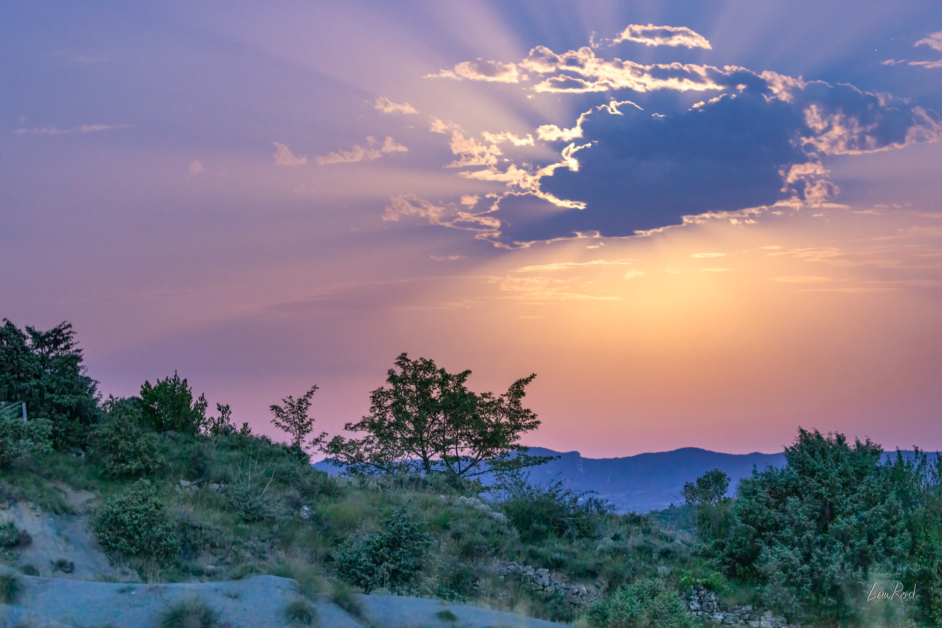 Lune prise dans les nuage Ardèche - DHJ074