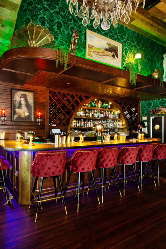 Honey Moon Spirit Lounge