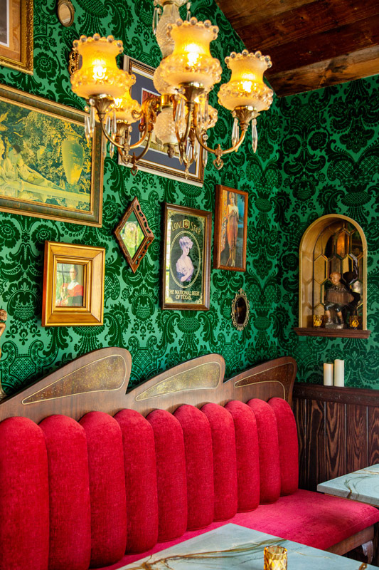 Honey Moon Spirit Lounge