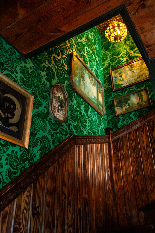 Honey Moon Spirit Lounge