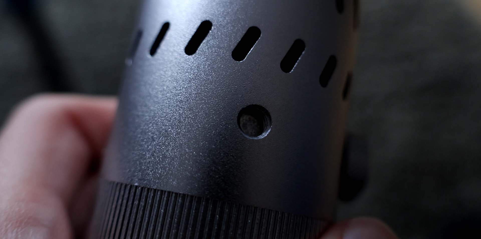 1/4" inch threading on both sides and on the back for easy mount