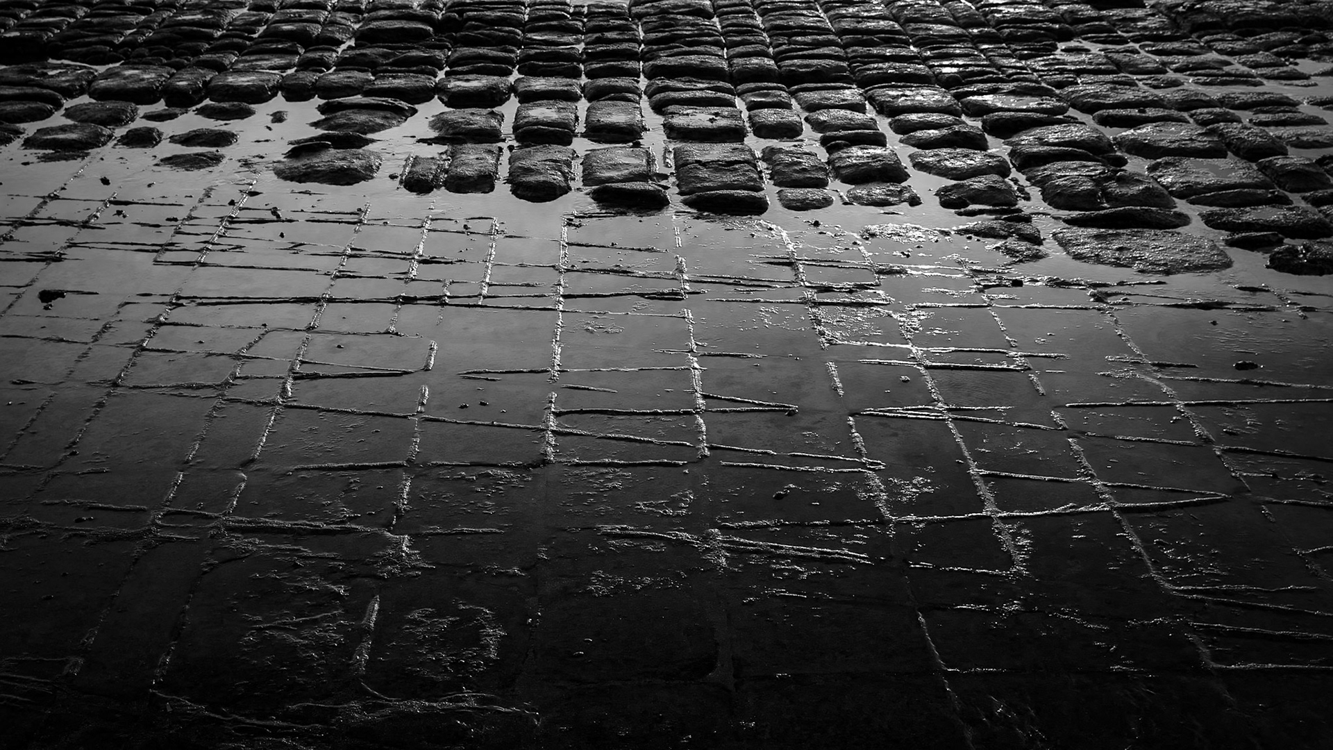 Tessellated pavement