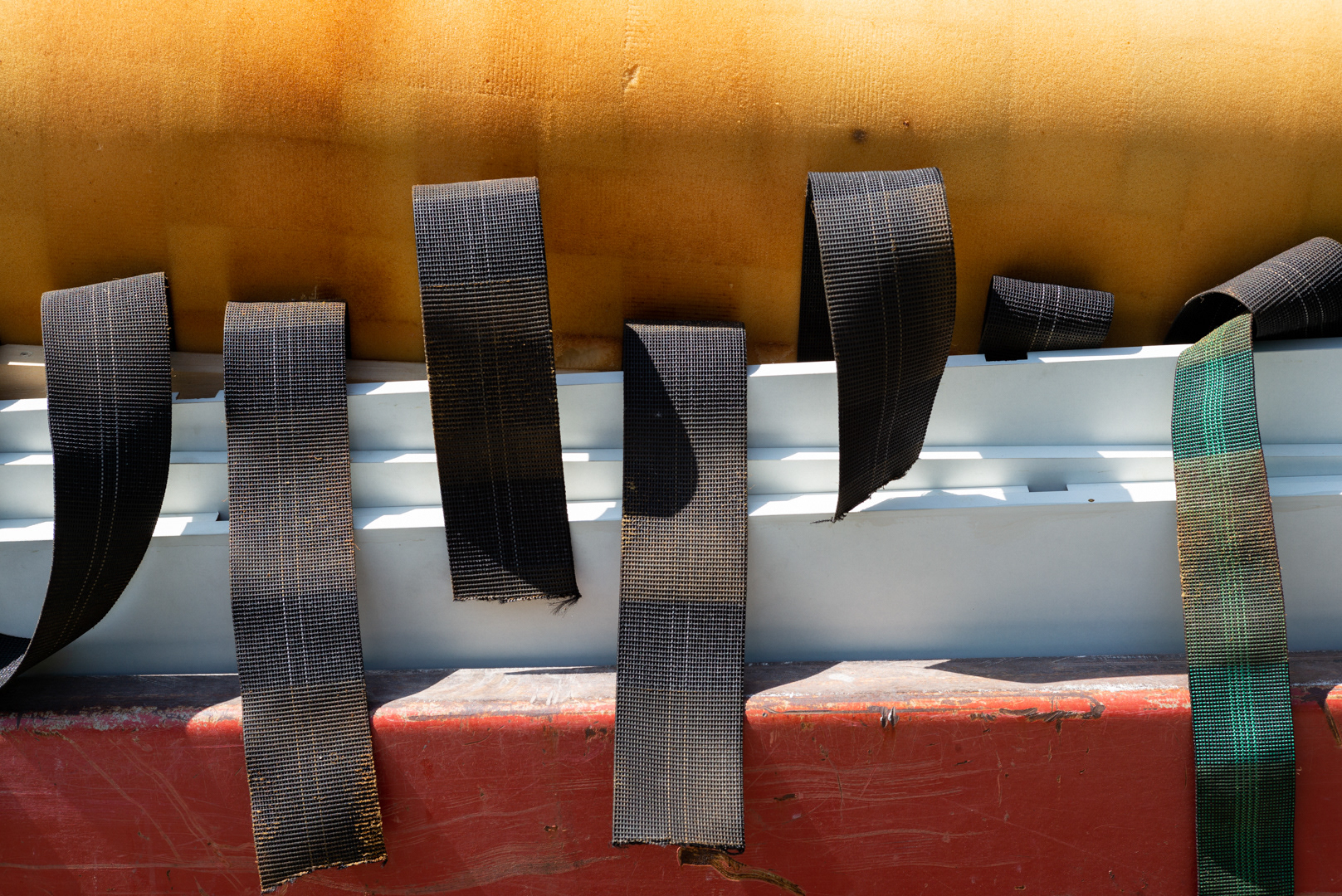  Straps and foam  Pigment print, framed with museum glass  8 x 12 cm in 28 x 35 cm  2023