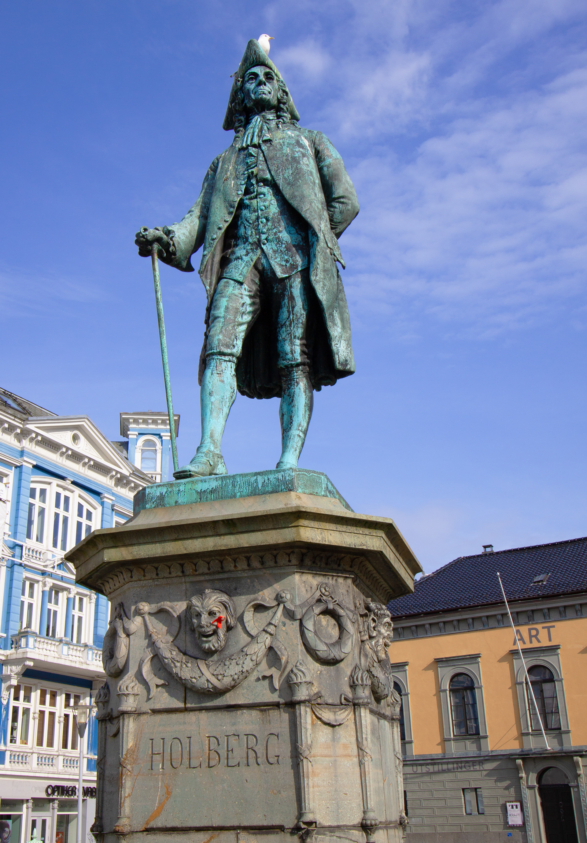 Ludvig Holberg Statue in Bergen Centrum